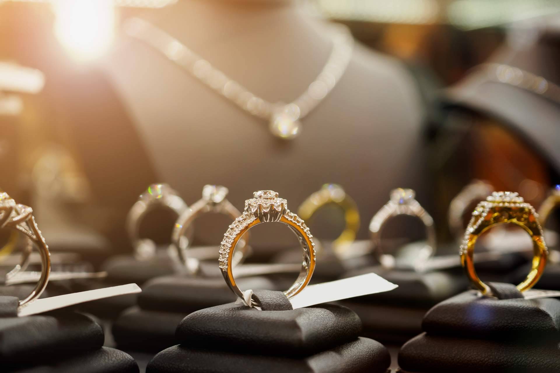 Cómo vender relojes y joyas de forma fácil y segura