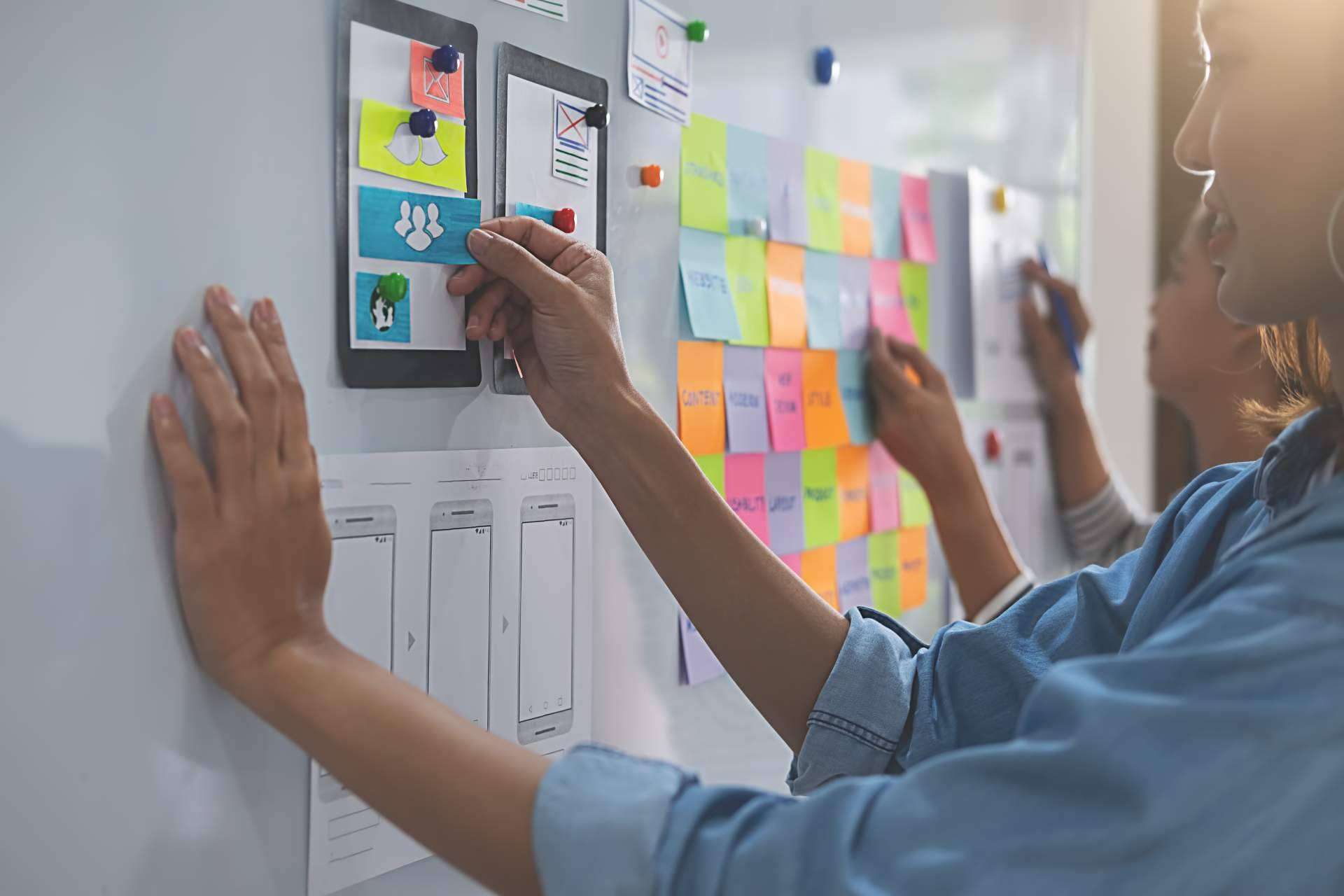 La importancia de contar con expertos para crear una estrategia de contenidos para las empresas, por Clover
