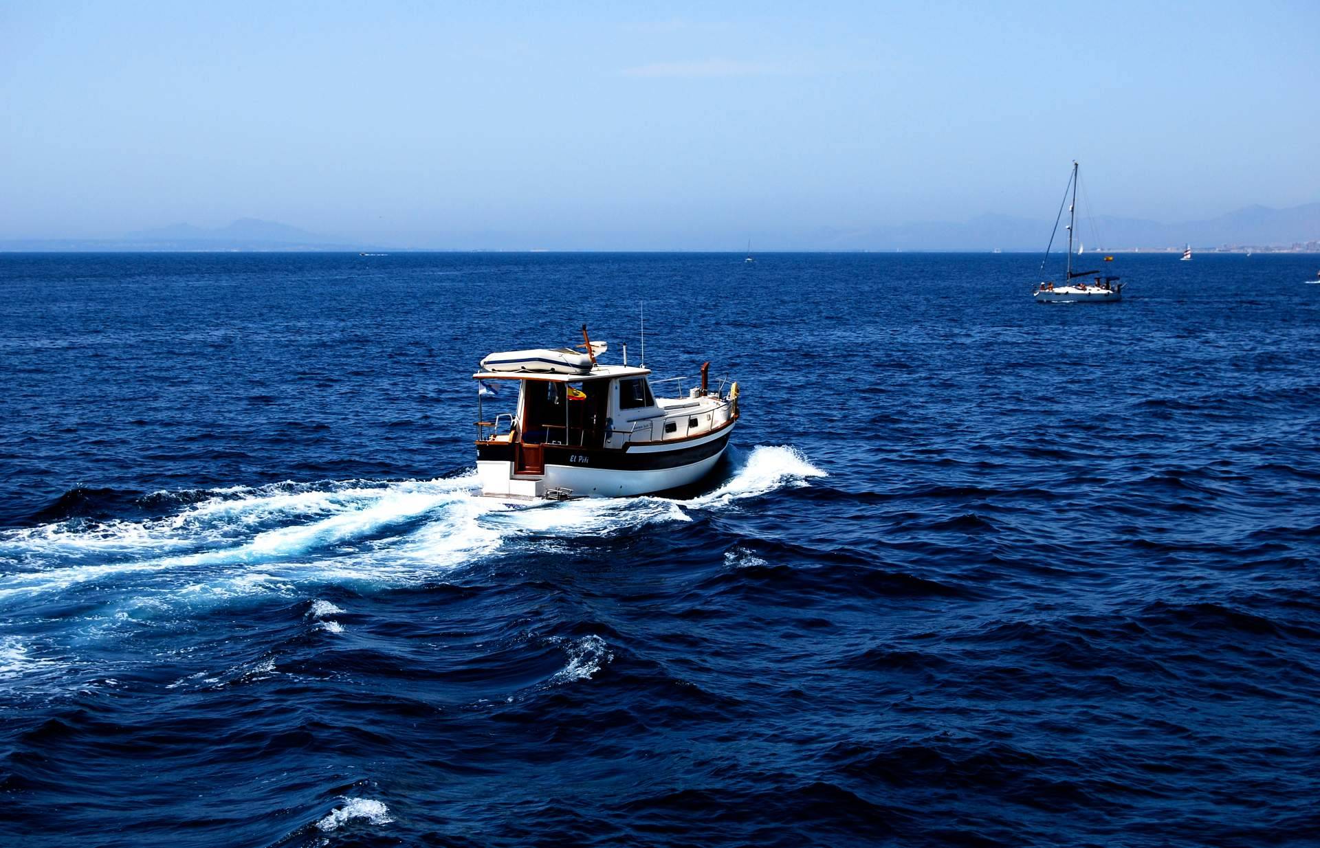 El catálogo de herrajes de la tienda de accesorios para barcos Nova Argonautica