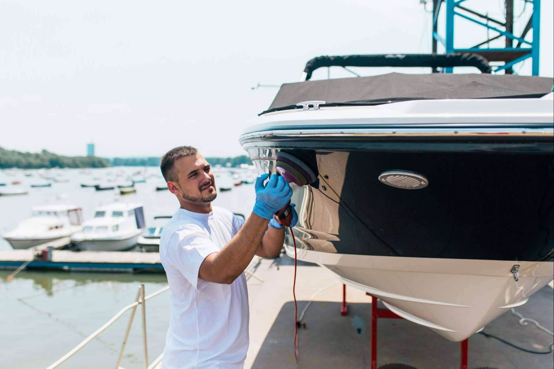 Boat painting accessories y otros marine supplies con la empresa Nova Argonautica