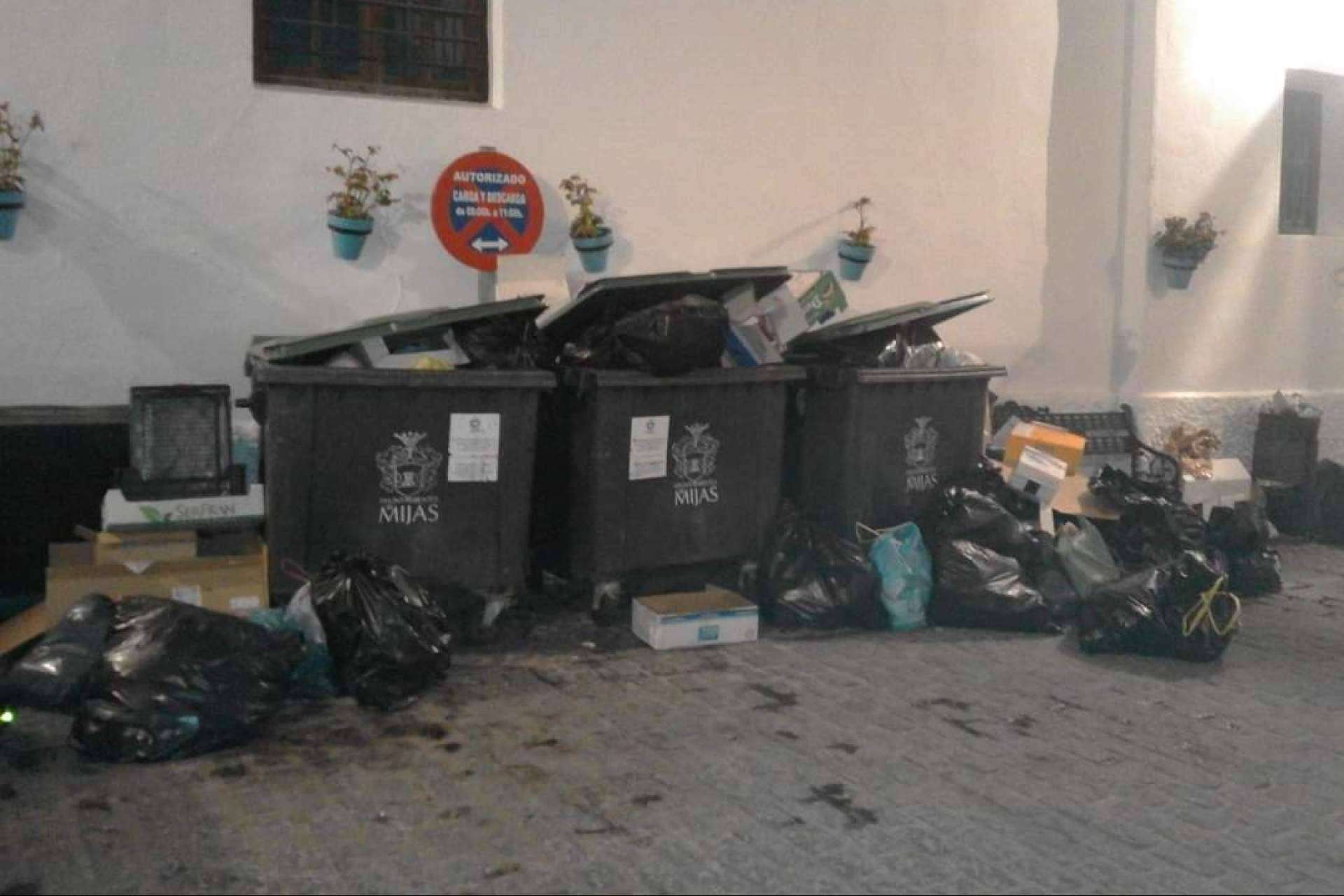 #SoydeMijas propone resolver la problemática de la basura en Las Lagunas de Mijas y resto de barrios