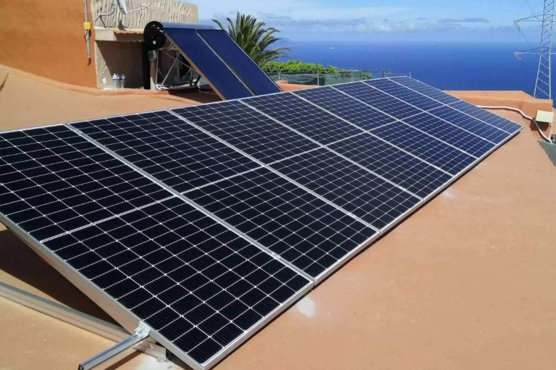 La instalación de energía fotovoltaica en Canarias se triplica