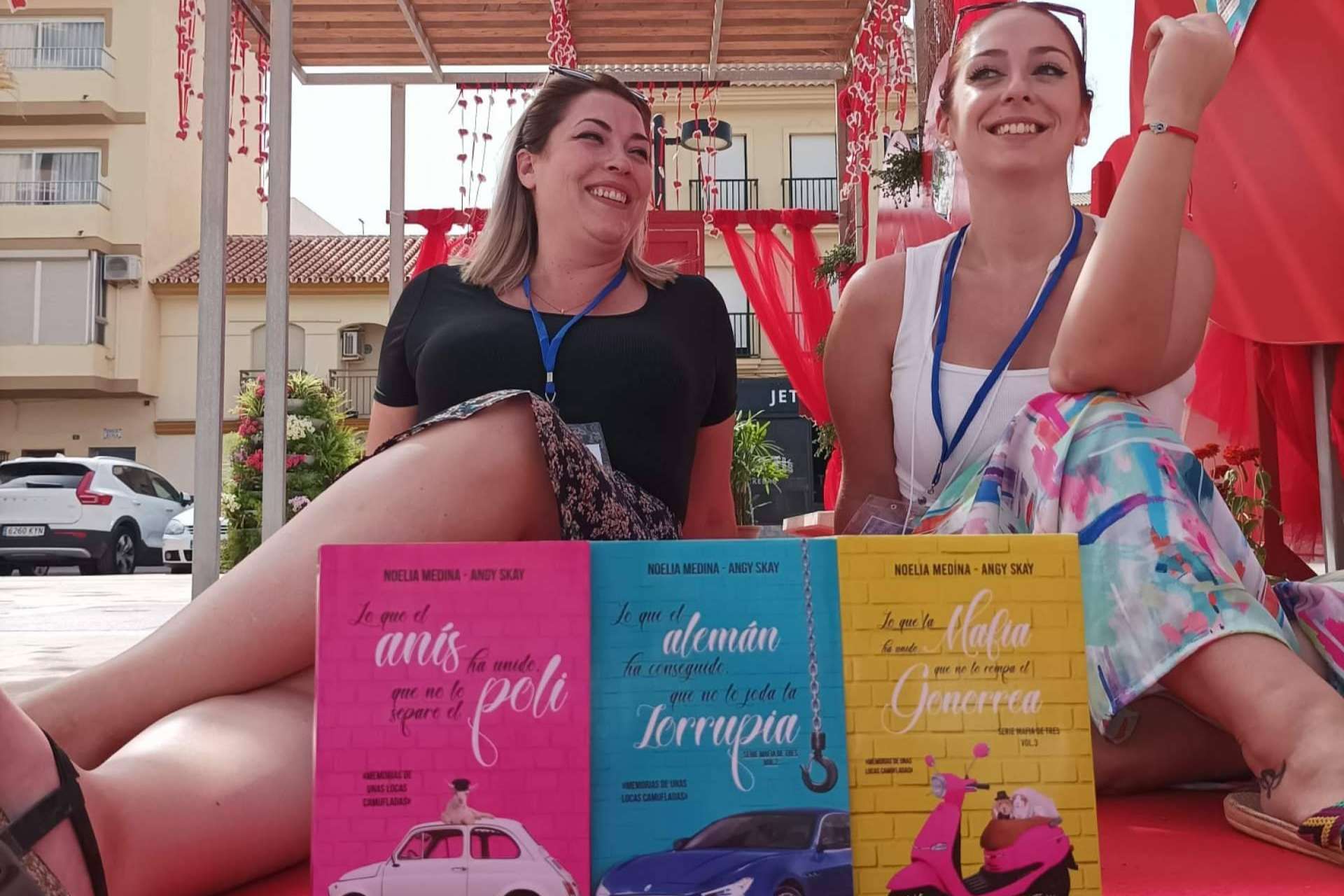 Entrar en el mundo de las risas con 'Mafia de tres', por Entre Libros Editorial