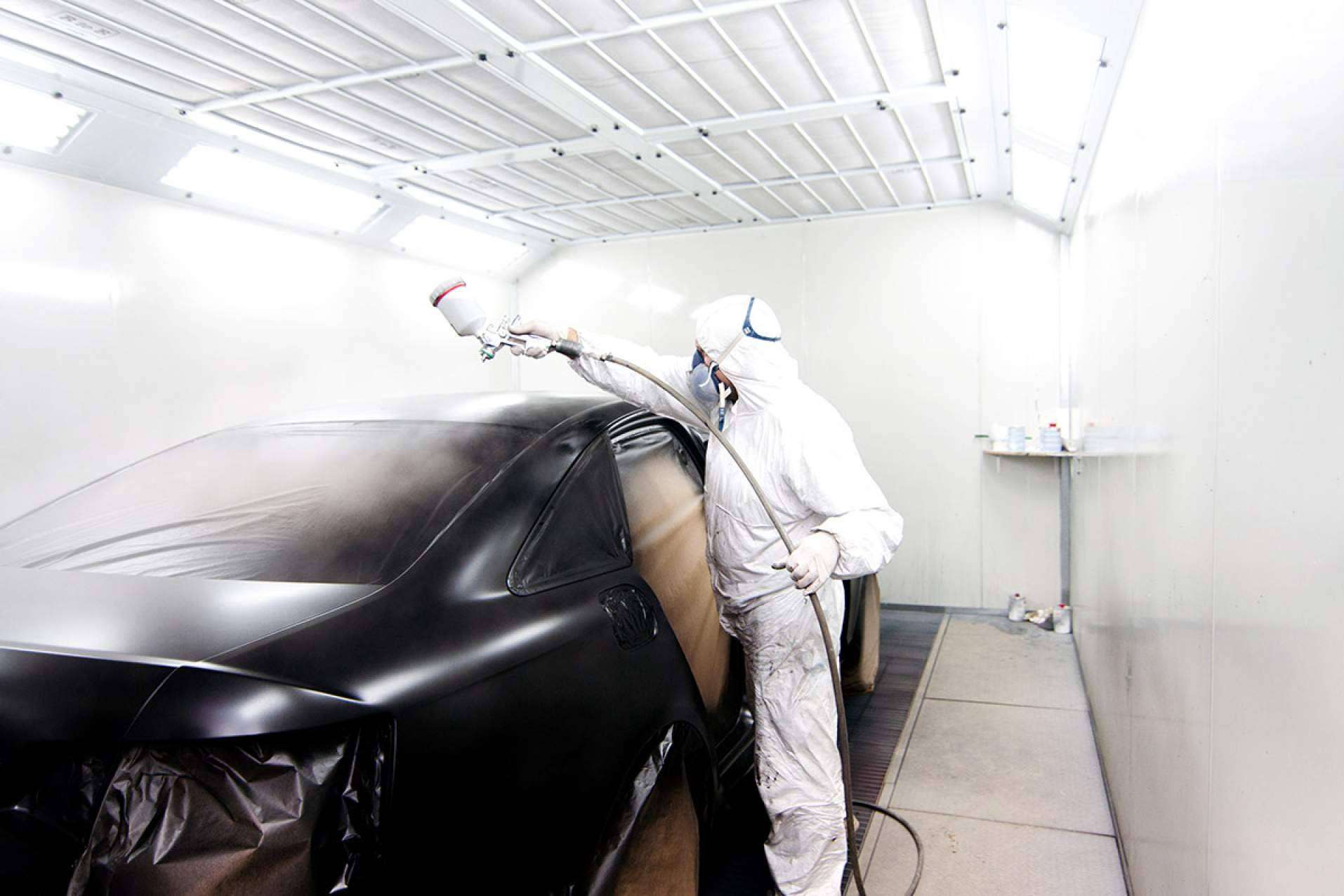 Tupinturaonline.com dispone de los productos necesarios para pintar coches