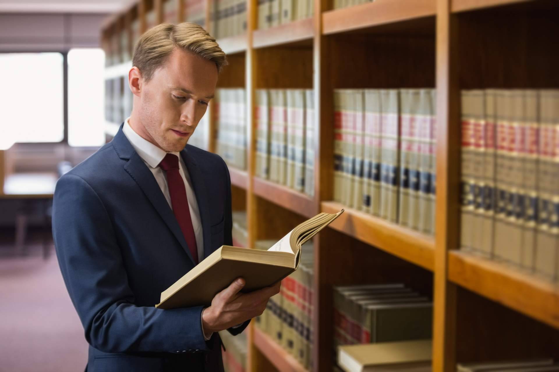El Derecho y la Toga facilita la comprensión del mundo legal a estudiantes y profesionales