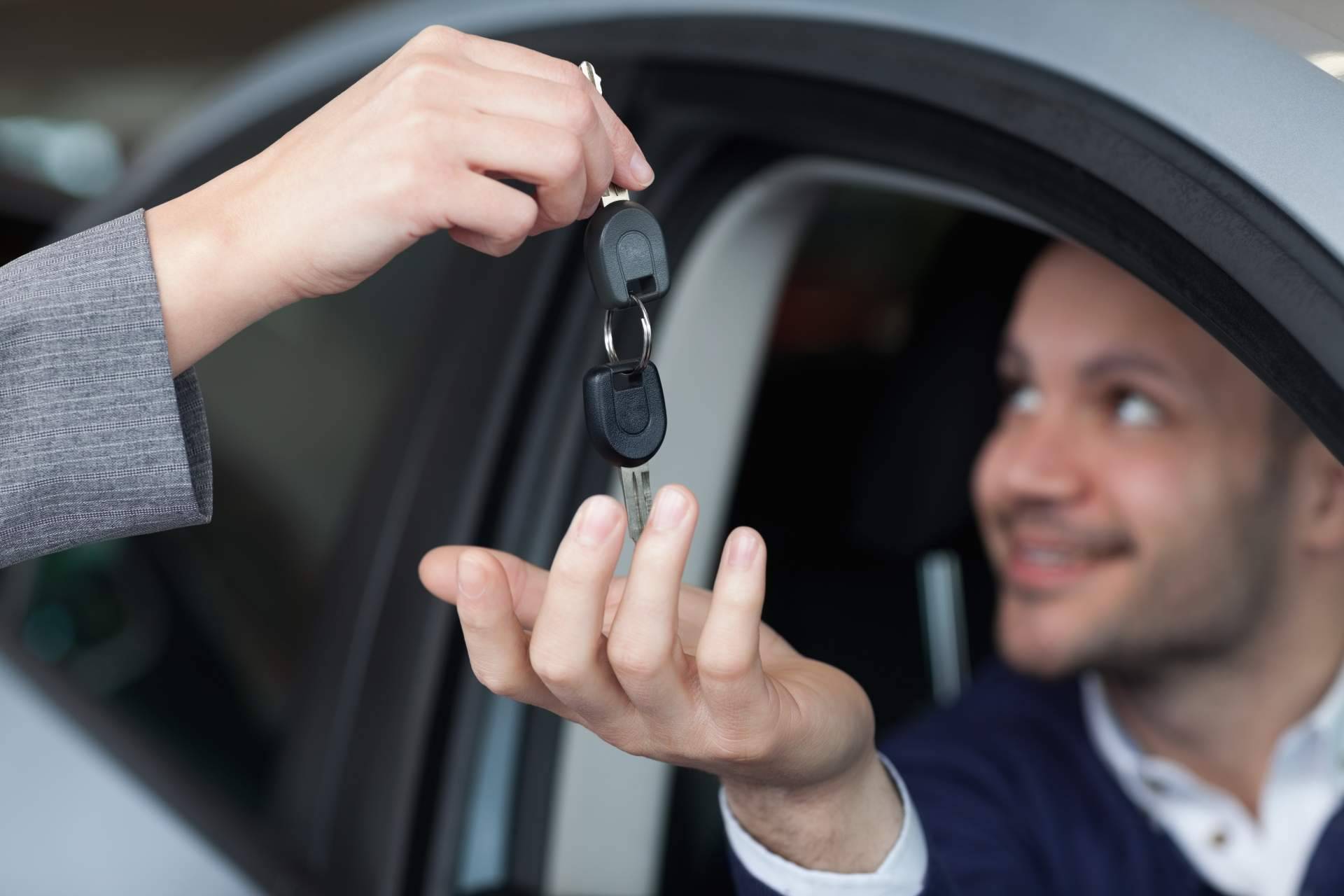 ¿Cuál es el mejor momento para contratar un renting?, por Renting Gurú