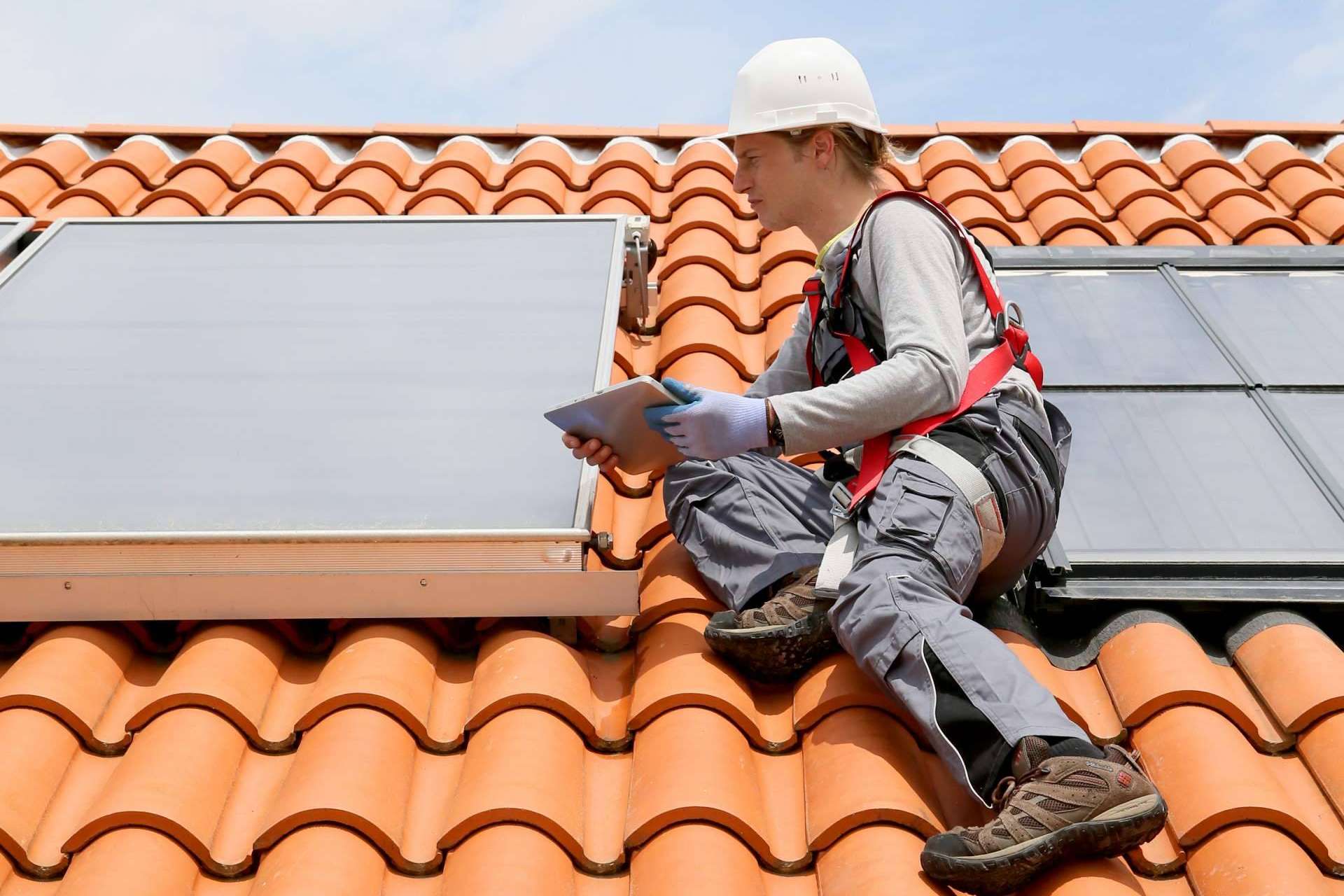 La startup Soof, que impulsa y facilita la instalación de placas solares, se prepara para expandir su servicio por toda España