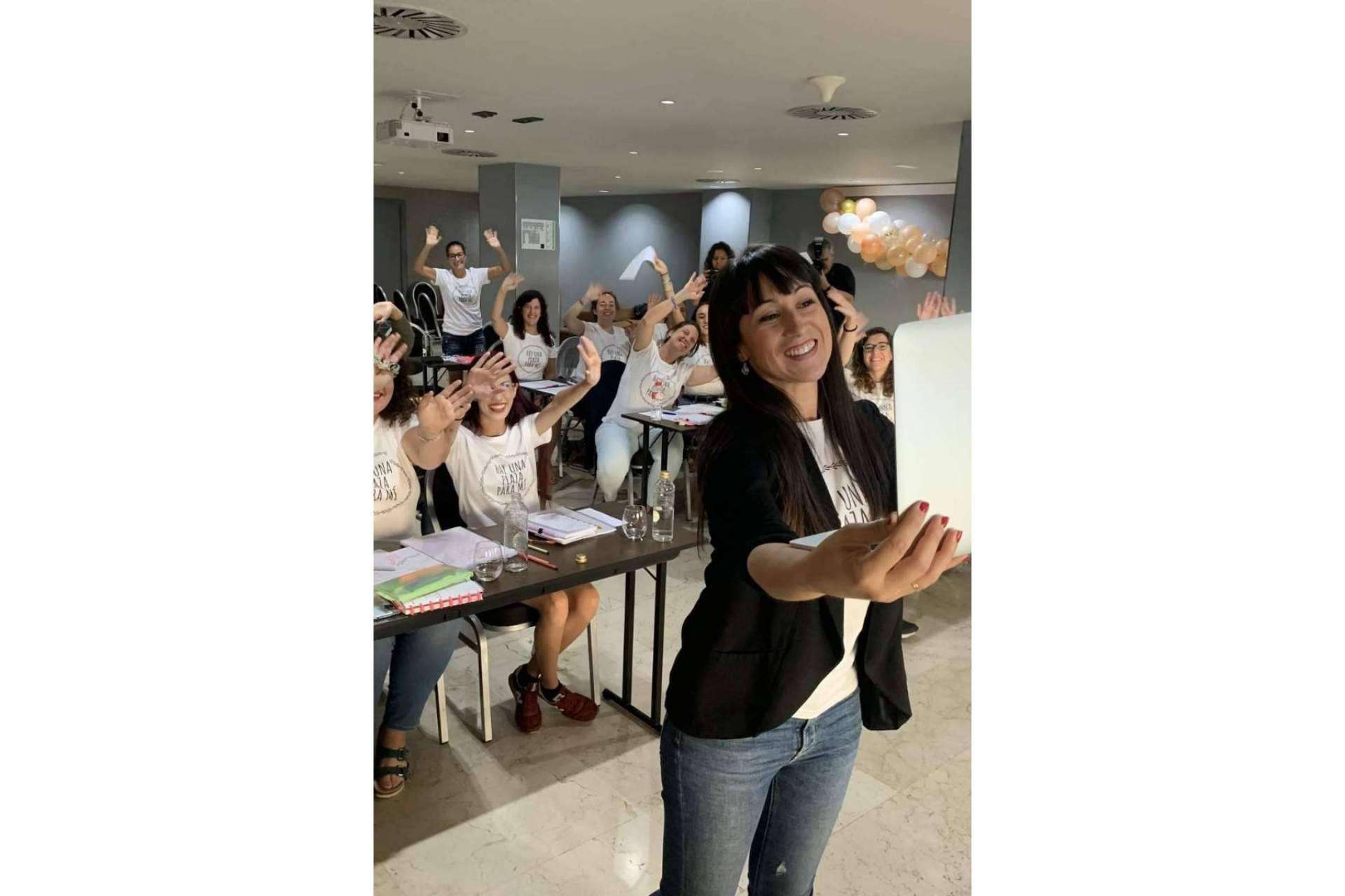 Úrsula Campos organiza retiros para opositores