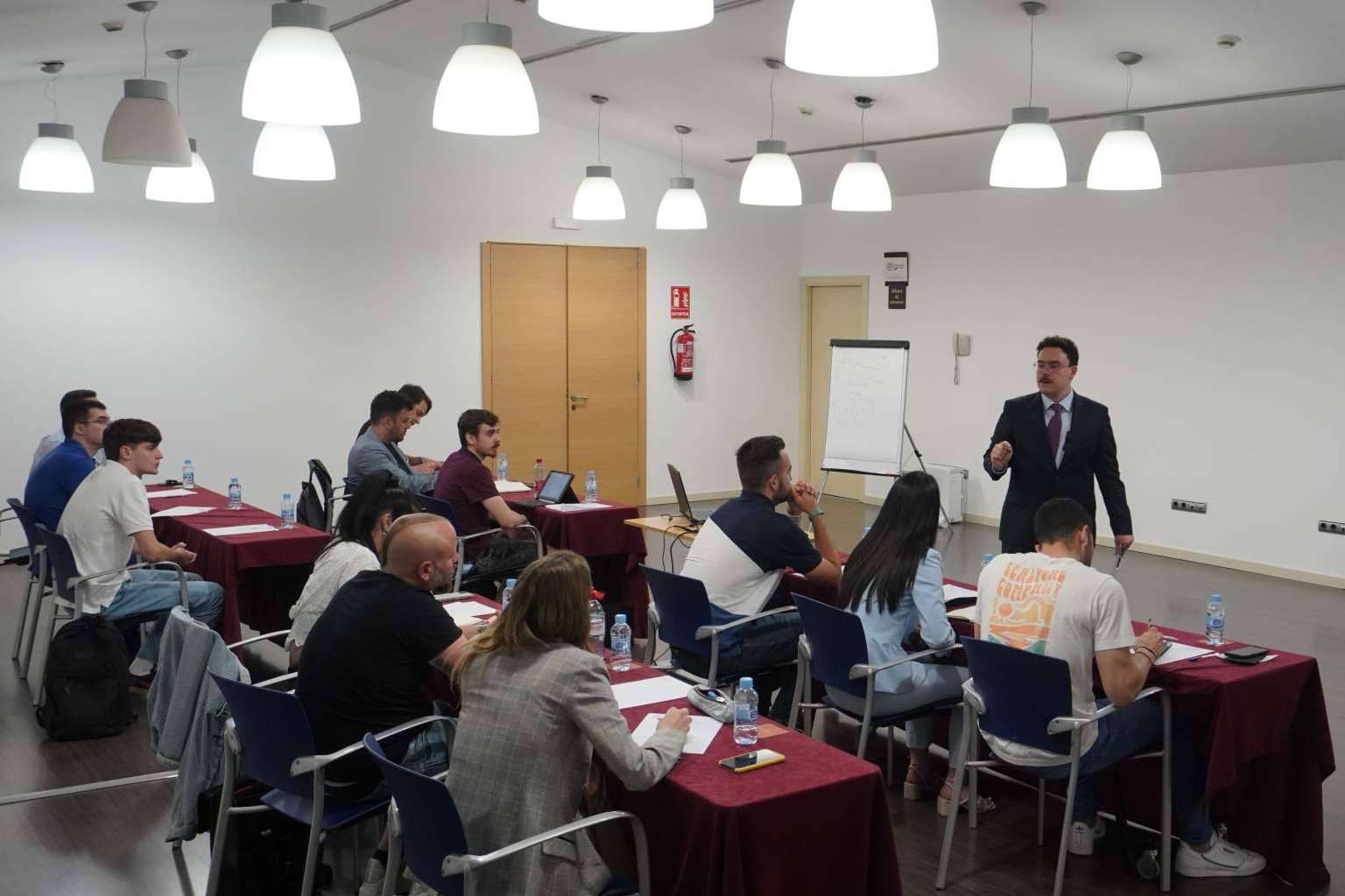 Fernando Miralles ayuda a mejorar la capacidad de hablar en público
