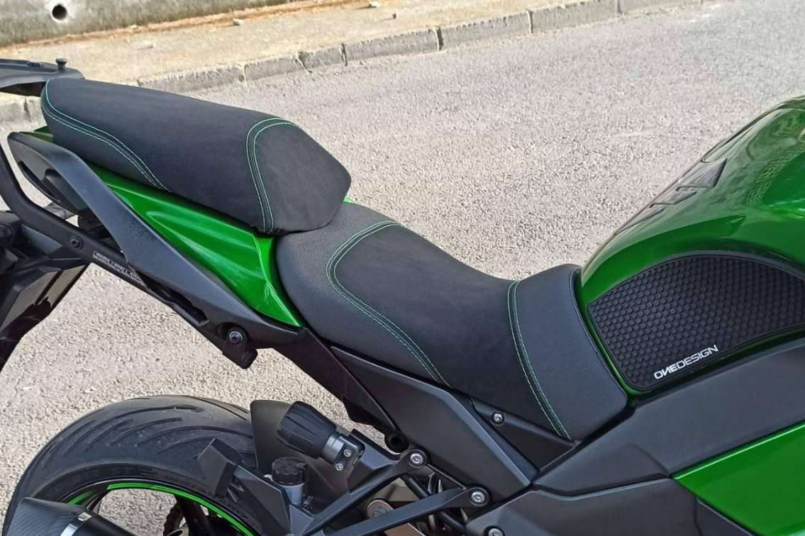 Antes de empezar a desplazarse durante las vacaciones, es recomendable tapizar el asiento de moto con JM Fundas