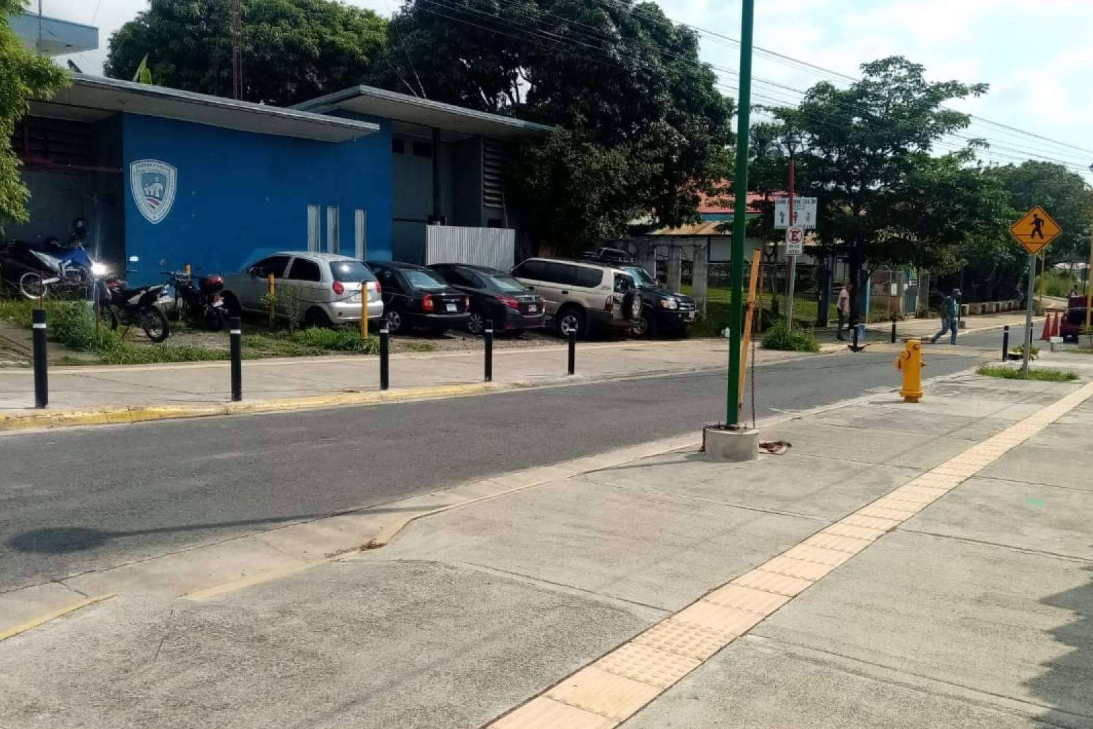 Finaliza la instalación de las pilonas rígidas de plástico reciclado en Costa Rica de Abadecom