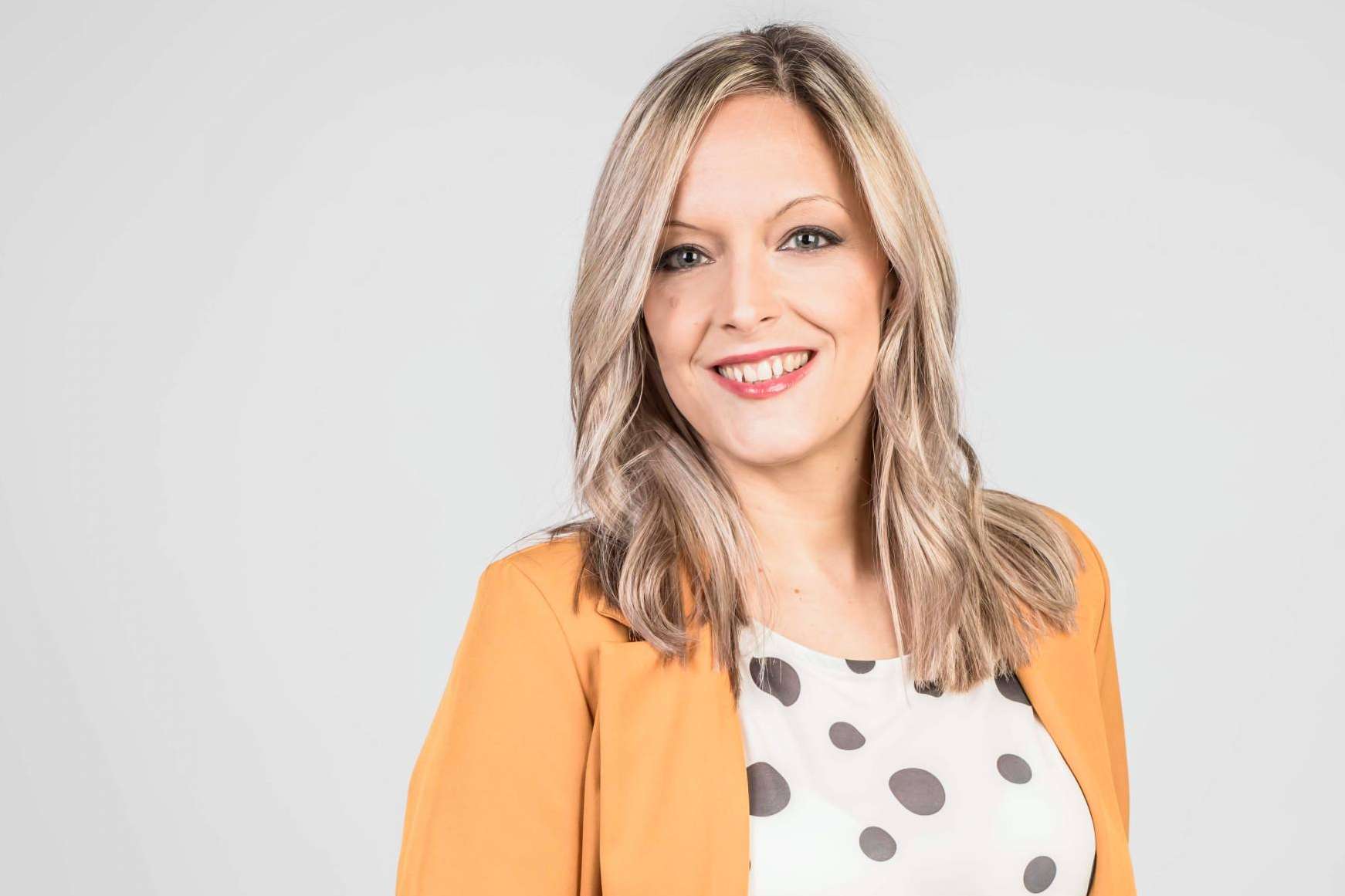 Sandra Solís Coach ofrece servicios para promover el bienestar en las empresas y facilitar el trabajo en equipo