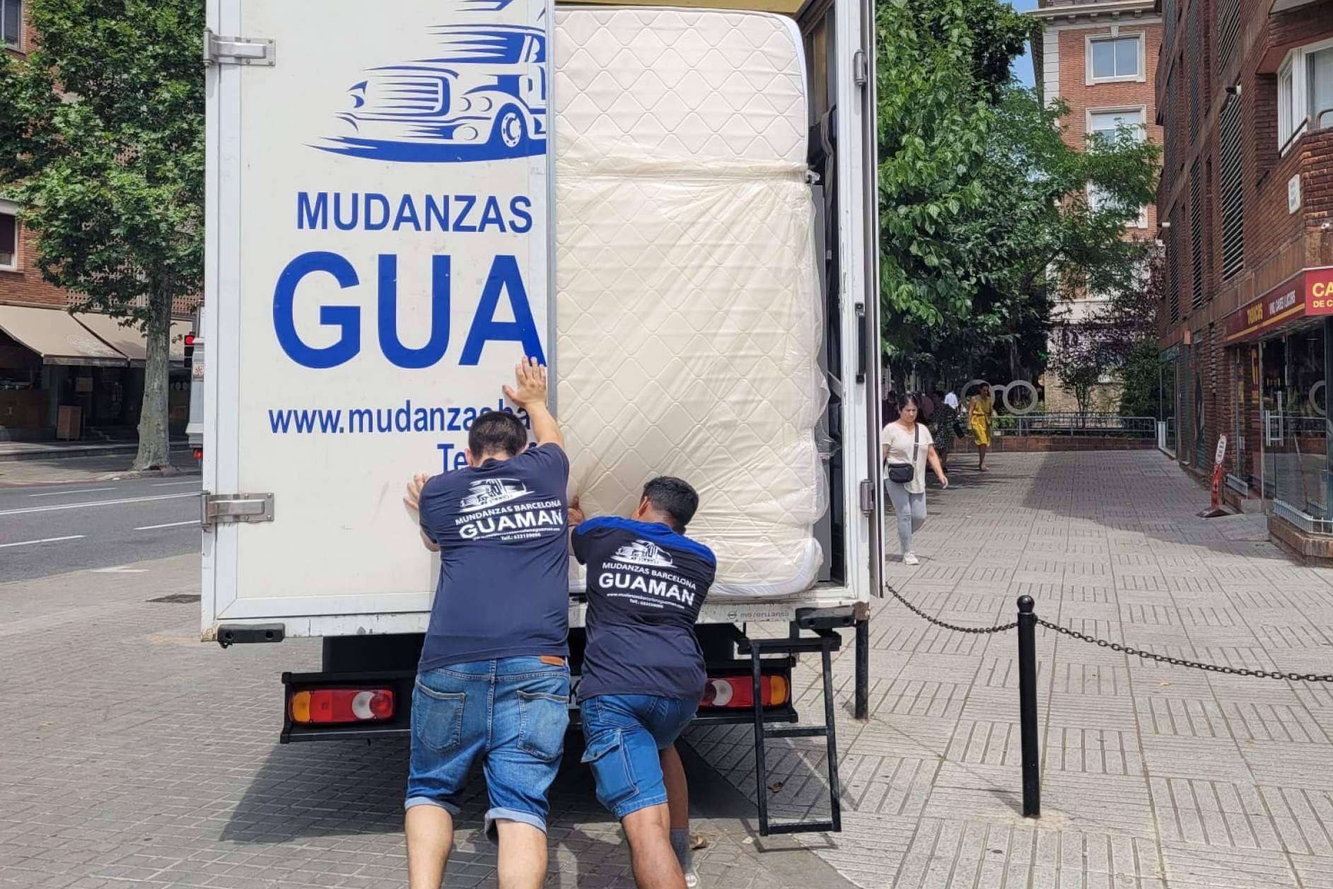 ¿Por qué acudir a una compañía de desmontaje de muebles para una mudanza?, con Mudanzas Guaman e Hijos