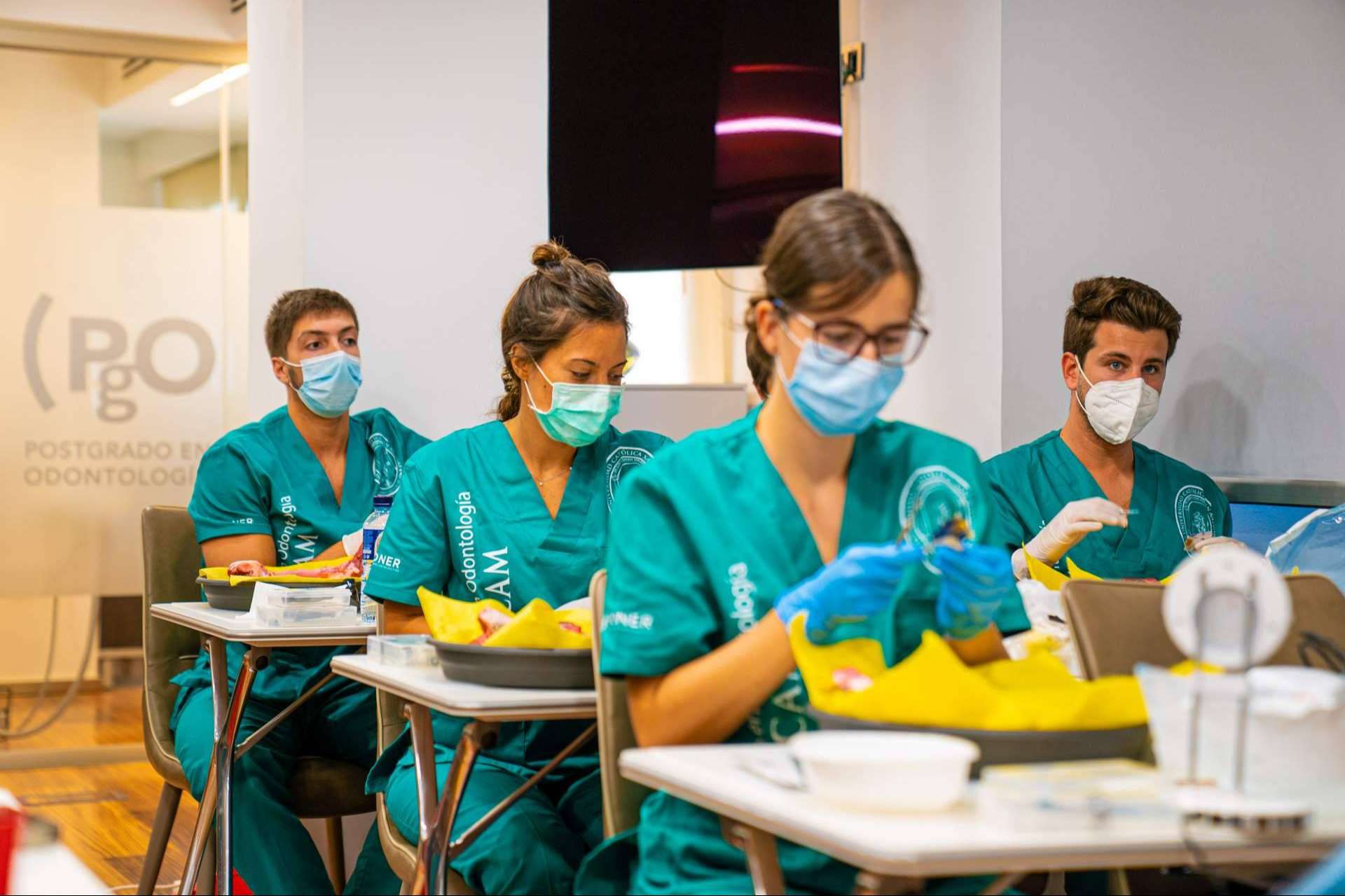 PgO UCAM da respuesta a qué postgrado en odontología estudiar
