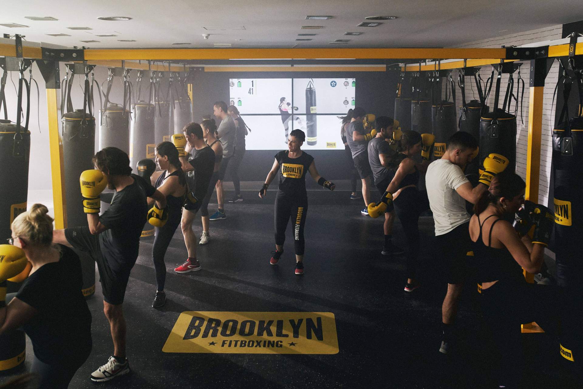 Quienes no tienen tiempo de ir al gimnasio puede encontrar la solución en Brooklyn Fitboxing
