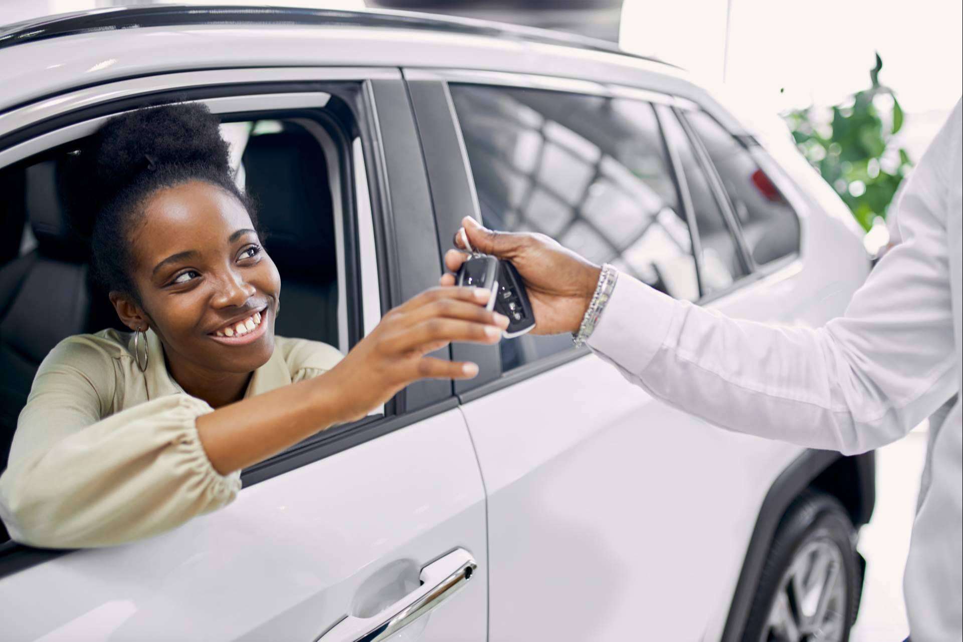 ¿Cómo saber cuántos propietarios ha tenido un coche?, con el informe vehículo DGT de Inforautos