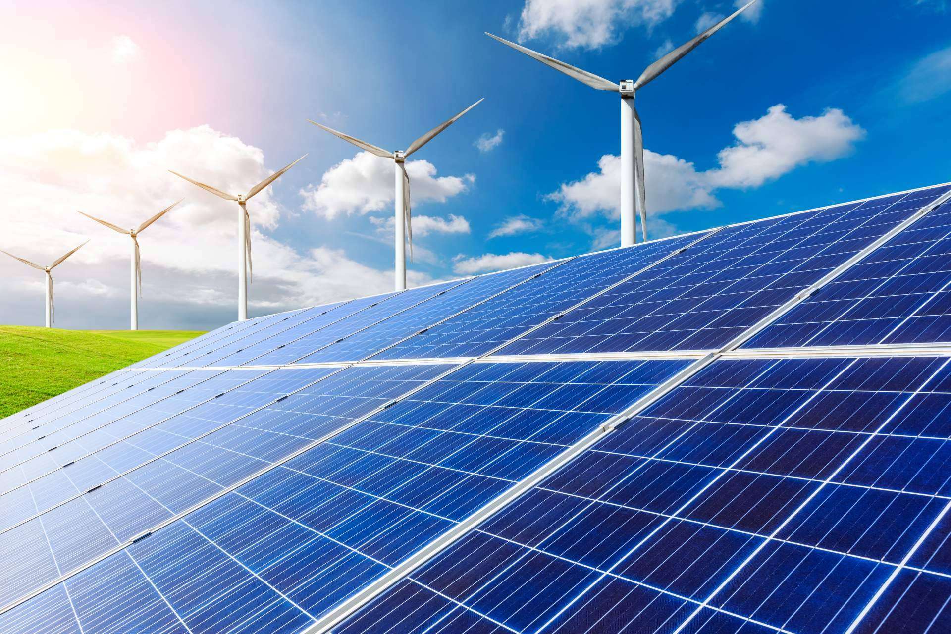 ¿Por qué ayudan a ahorrar las energías renovables?