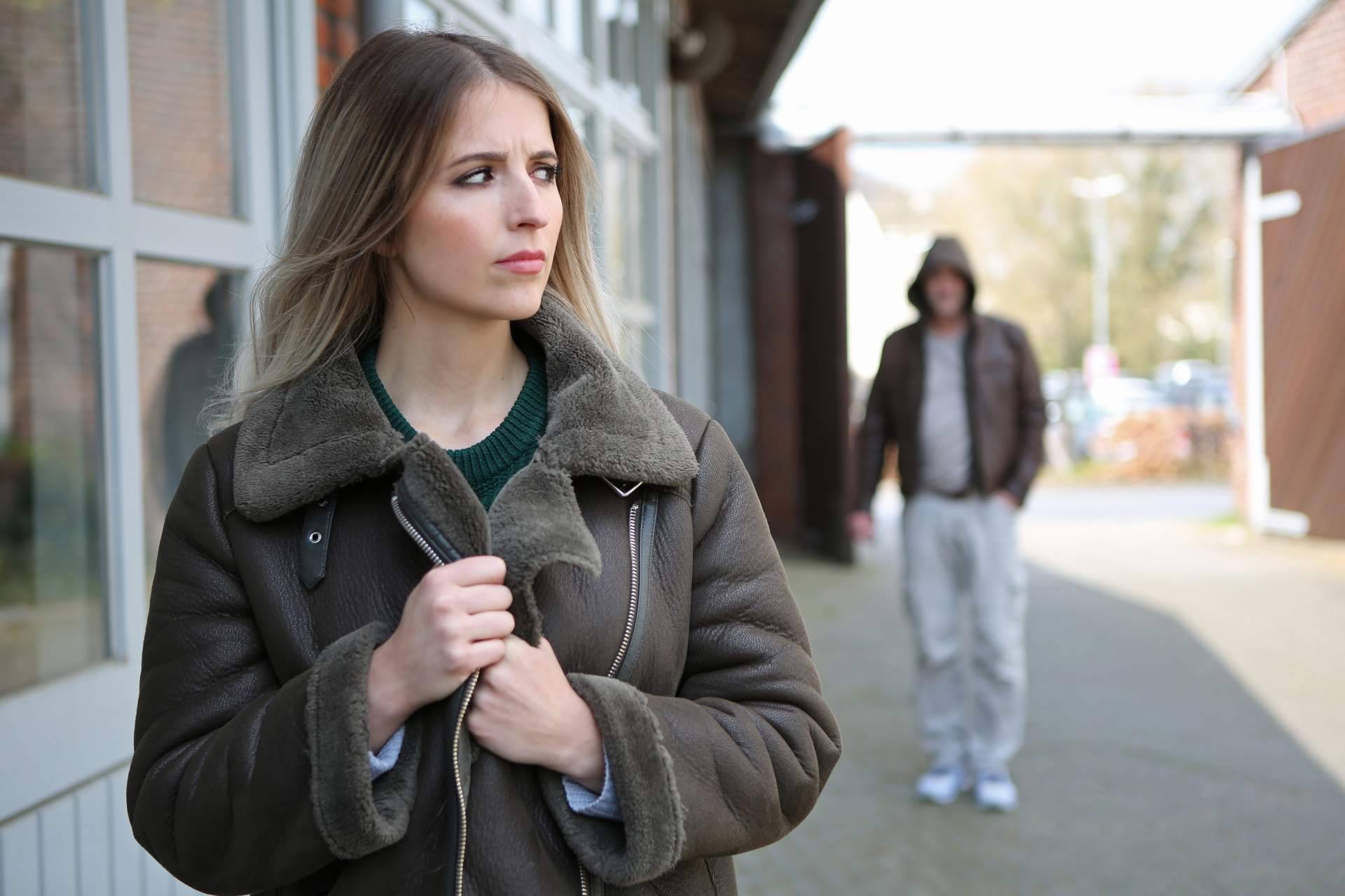 Delitos de stalking, ¿qué son?
