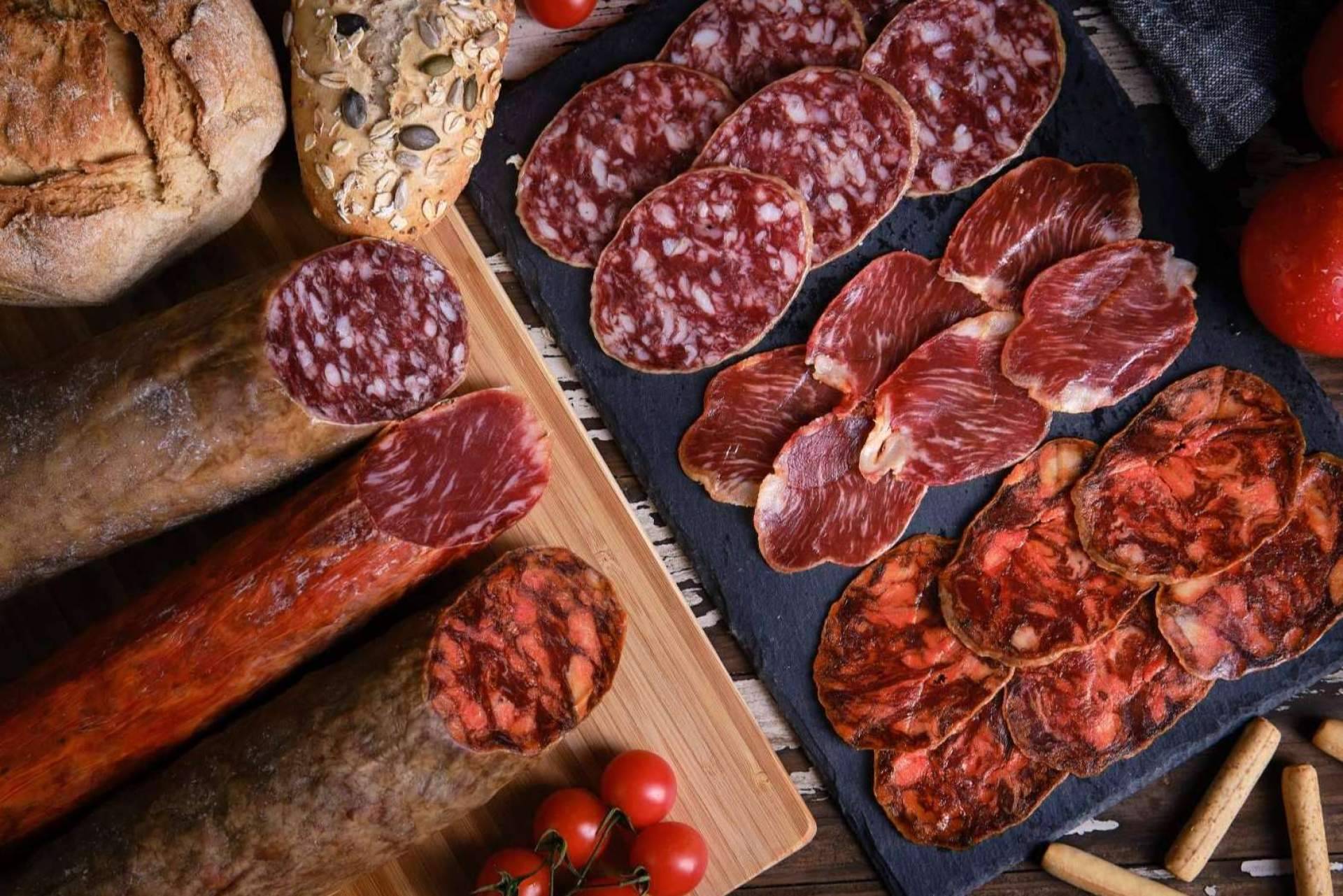 Maximiliano Jabugo dispone de surtidos a medida de jamón para regalar