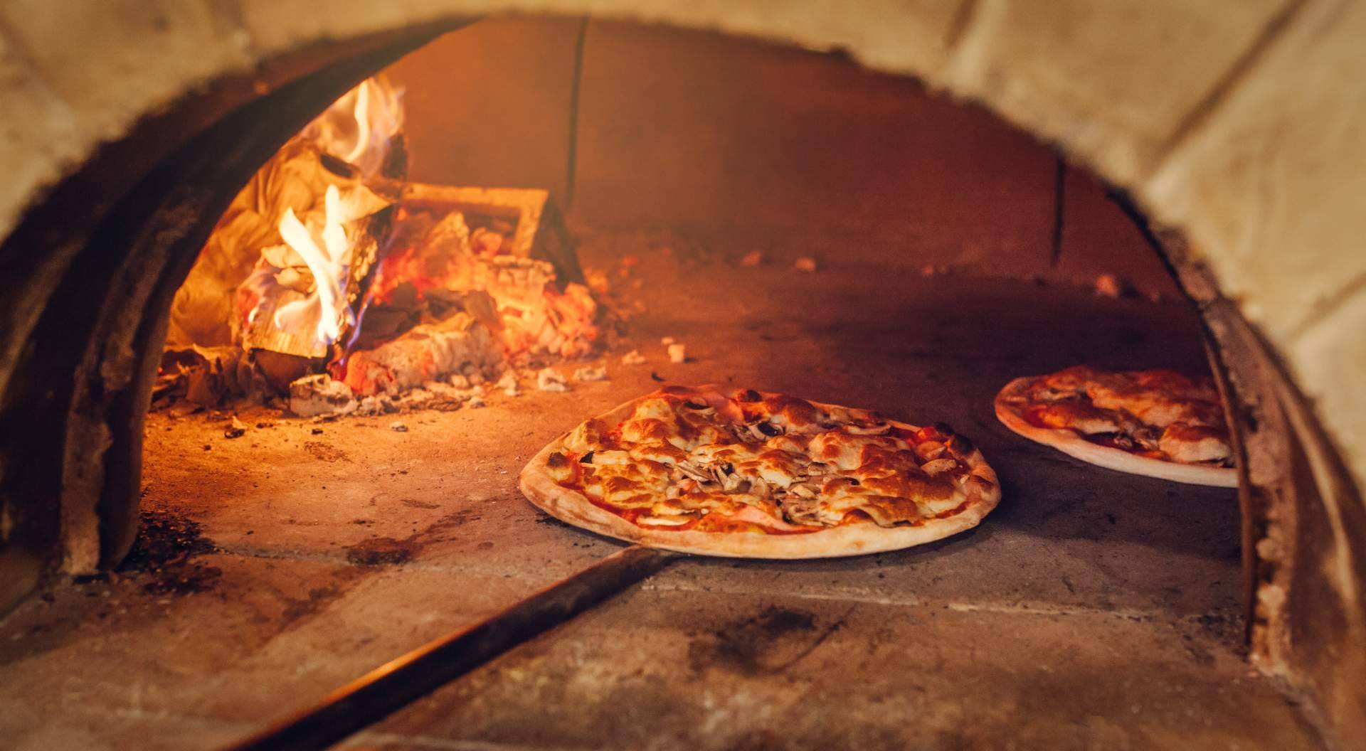 Los productos de calidad y los ingredientes locales son el éxito principal de la gastronomía italiana de Mozzarella E Basílico