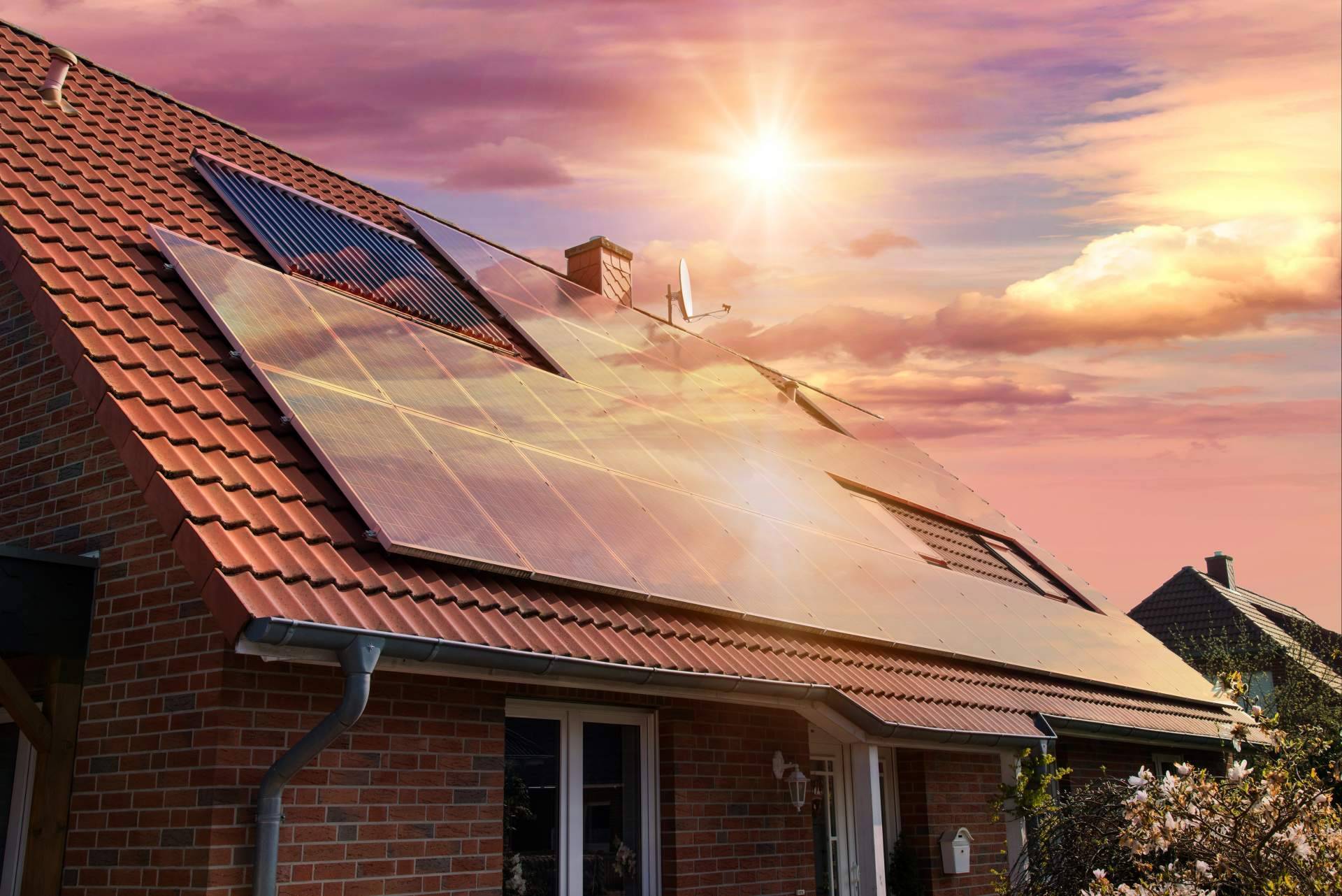 Ahorrar con la energía solar comparando precios de placas fotovoltaicas