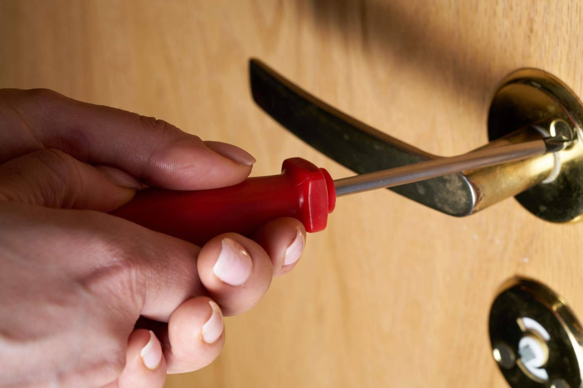 Servicios de cerrajeros en Madrid 24 horas de la mano de Cerrajeross