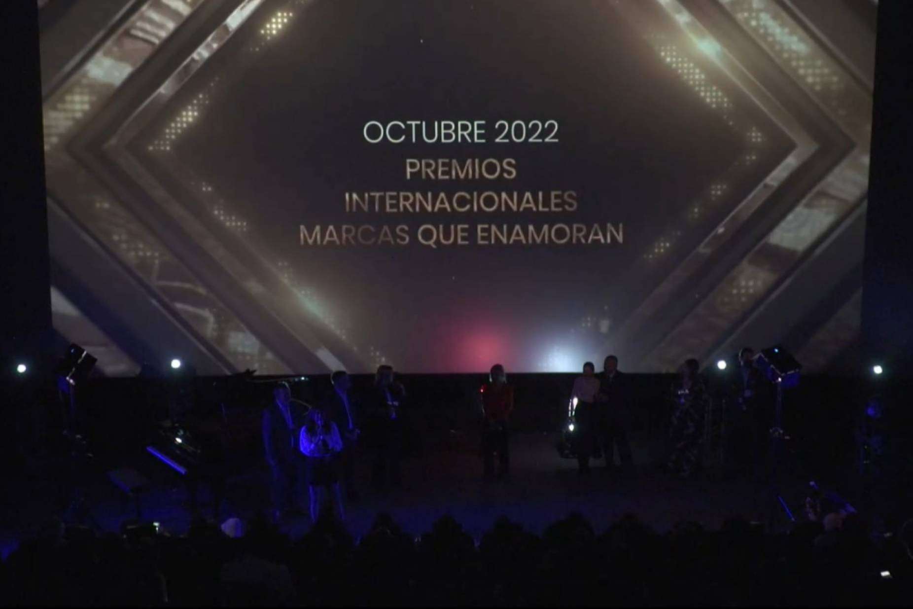 ¿Quiénes son los 11 referentes miembros del Jurado Calificador de Premios Internacionales Marcas que Enamoran?