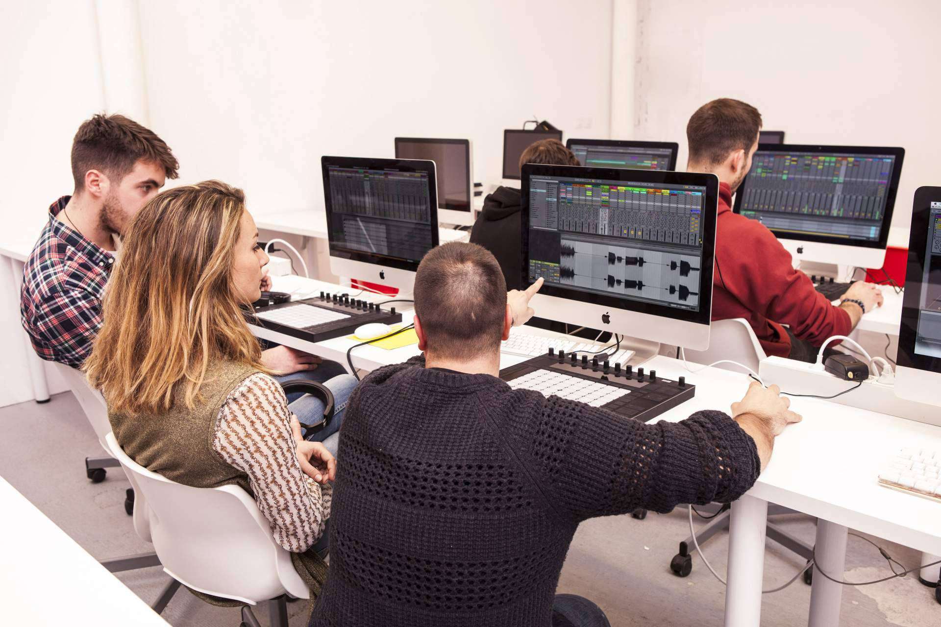 Eumes permite formarse en un curso de producción musical electrónica