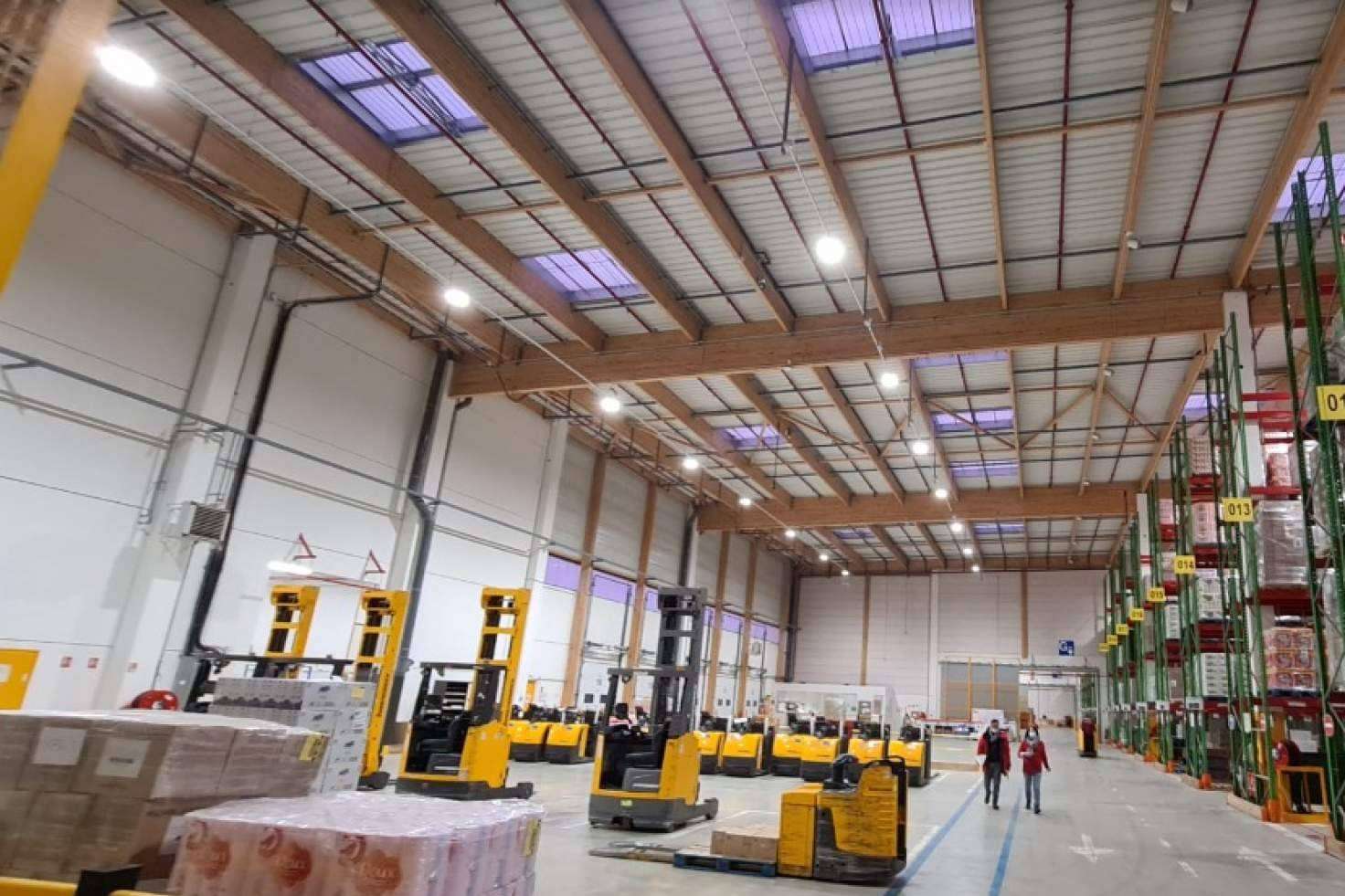 Iluminación en naves industriales, de la mano de Óptima LED