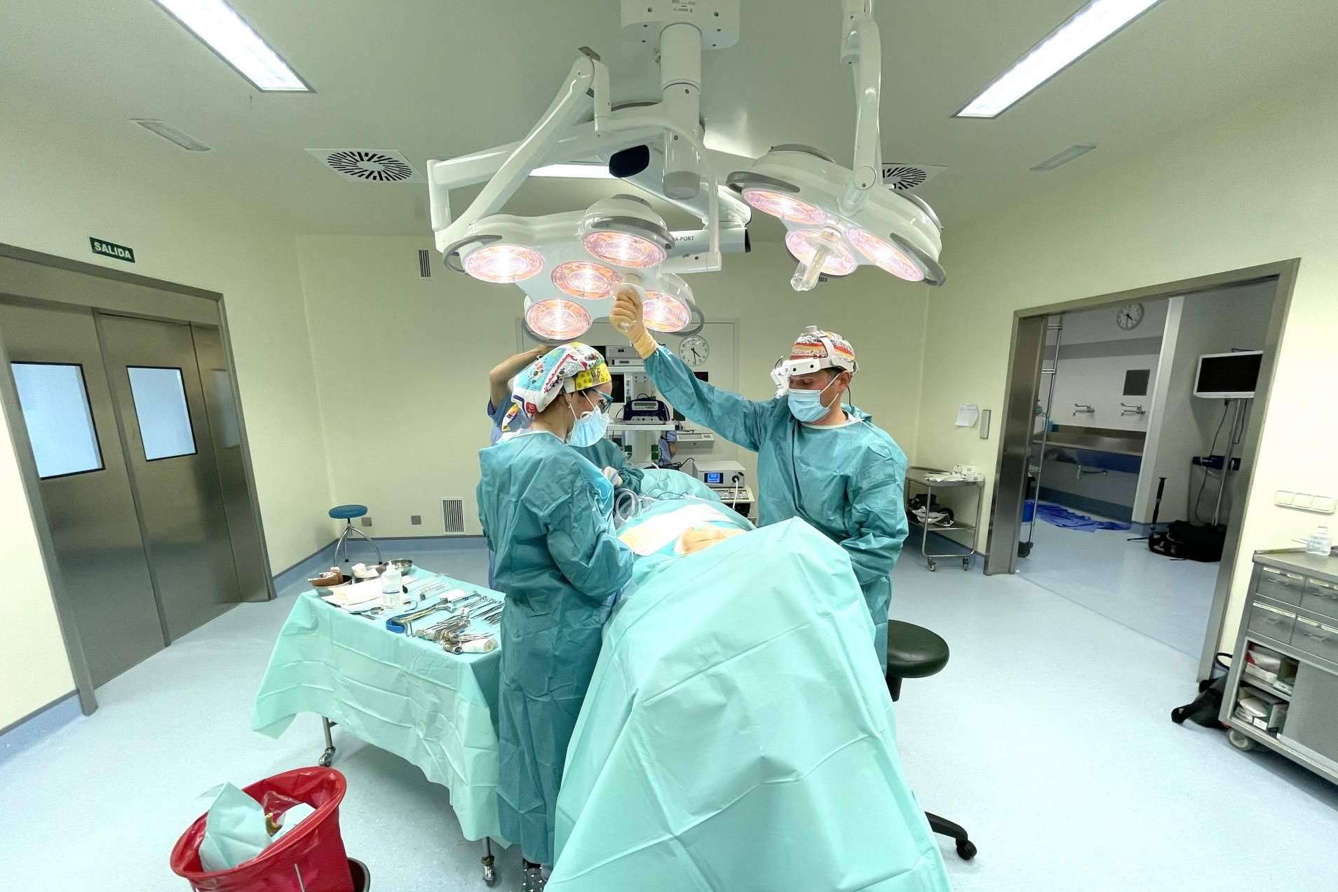 La reconstrucción mamaria para pacientes de cáncer de mama de la mano del Doctor Álvarez