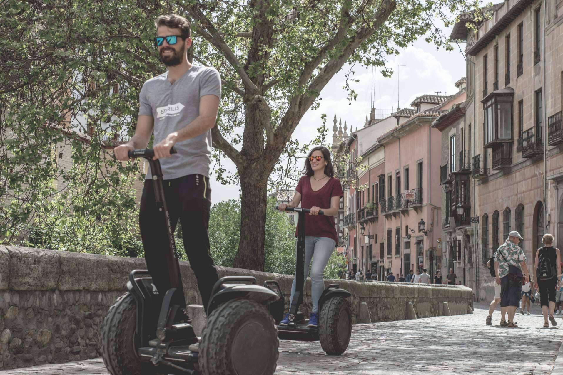 Play Granada, más de 20 años ofreciendo tours por Granada