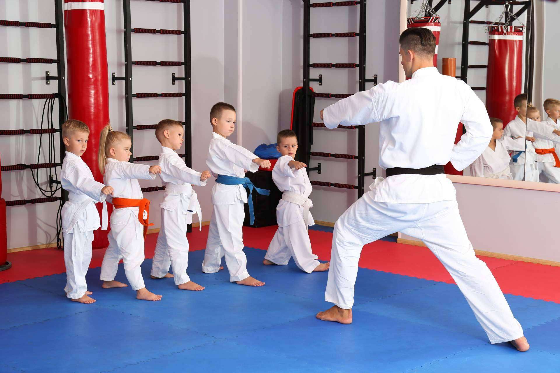 Clases de artes marciales para el crecimiento personal de los niños, diseñadas por Mugendo