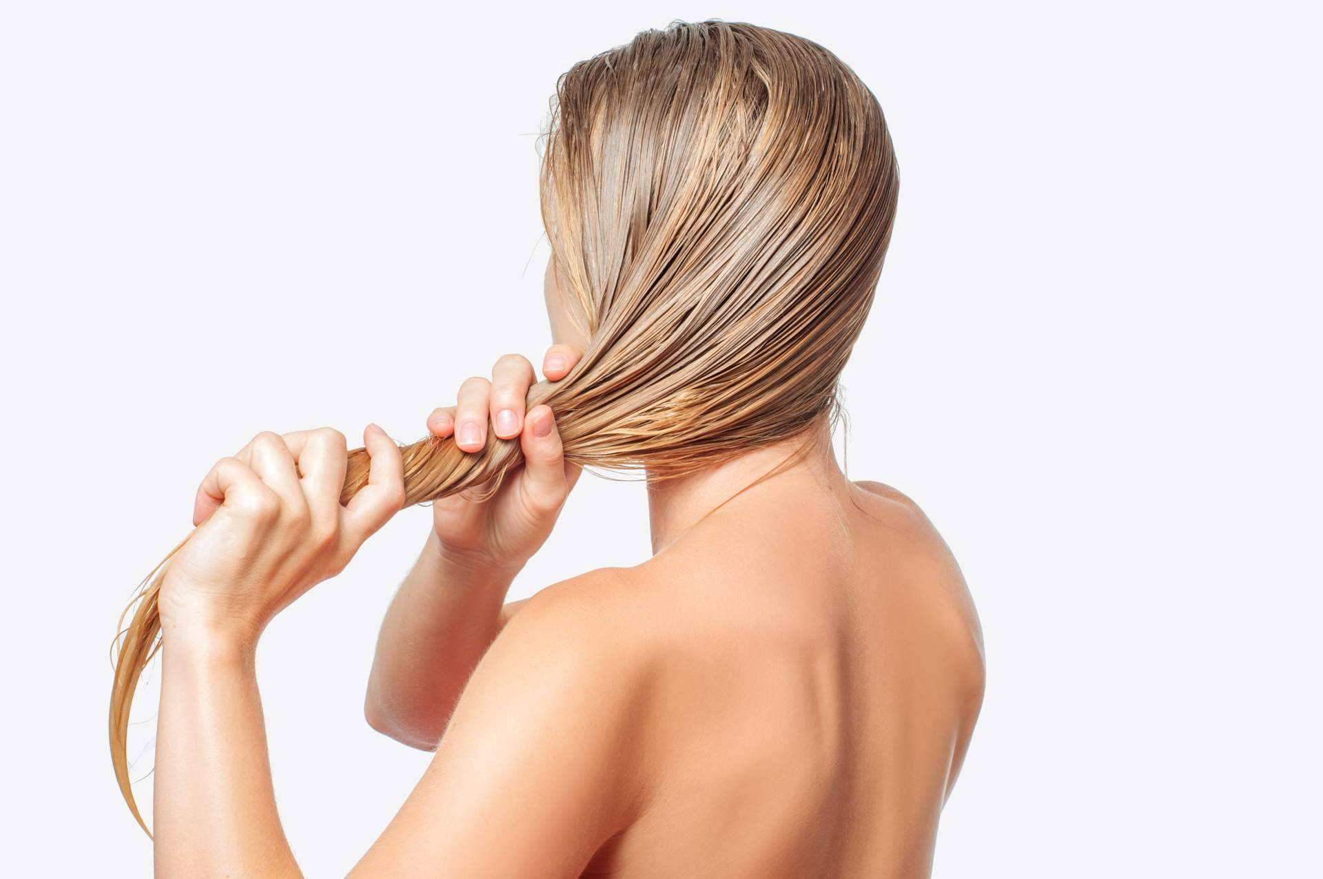 Tratamiento exprés de hidratación para el cabello usado en los salones profesionales de peluquería, por Elgon