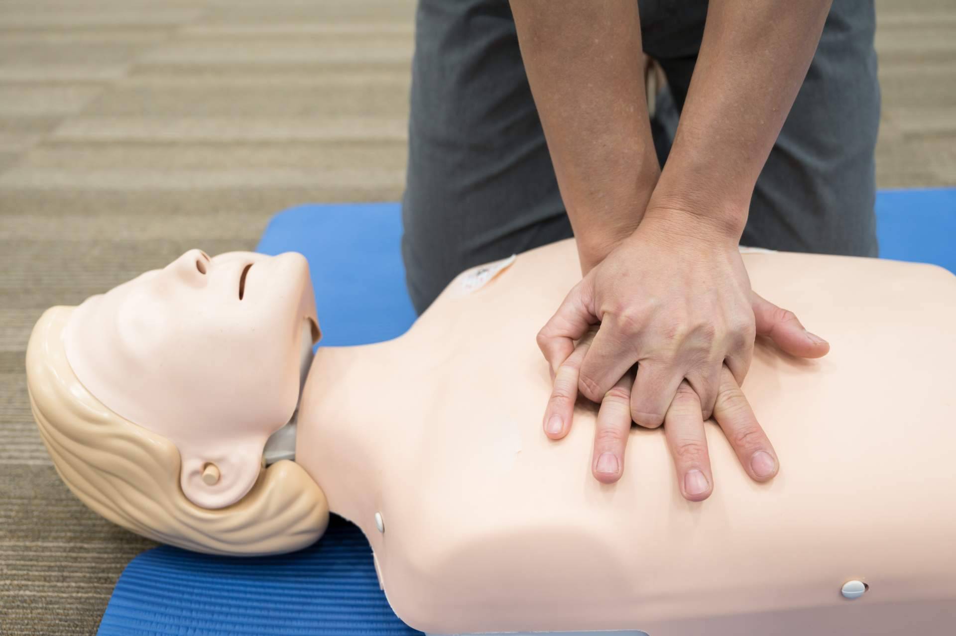 Taller de RCP Básico presentado por Fátima Pérez Cardiología