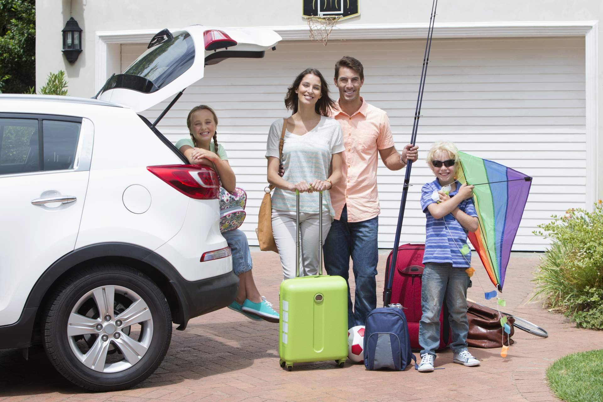 ¿Qué beneficios ofrece el sistema de Cartrack a familias y particulares?