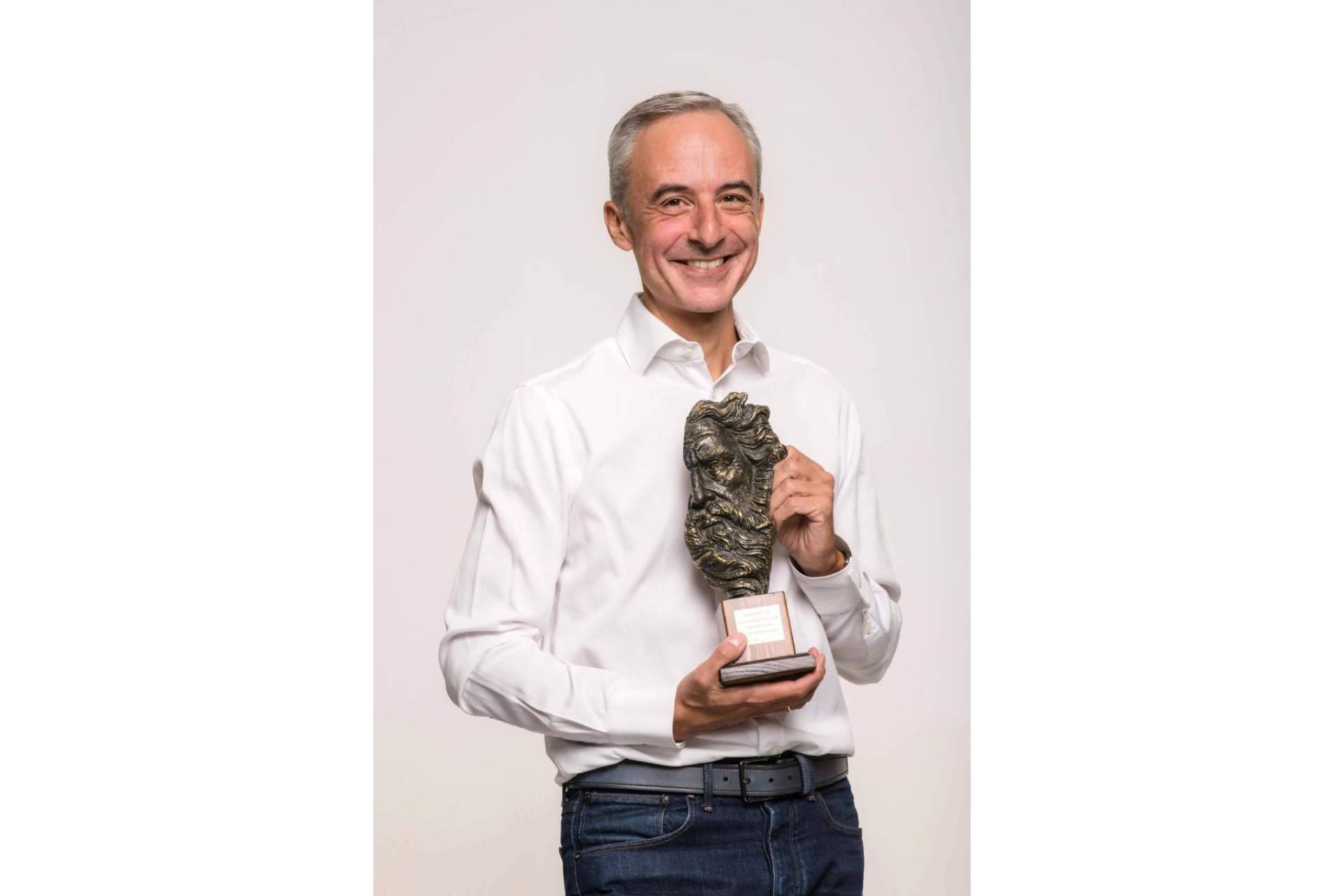 Jorge Segado, el fundador de Estandarte.com, ha ganado el Premio Amanecer de Periodismo