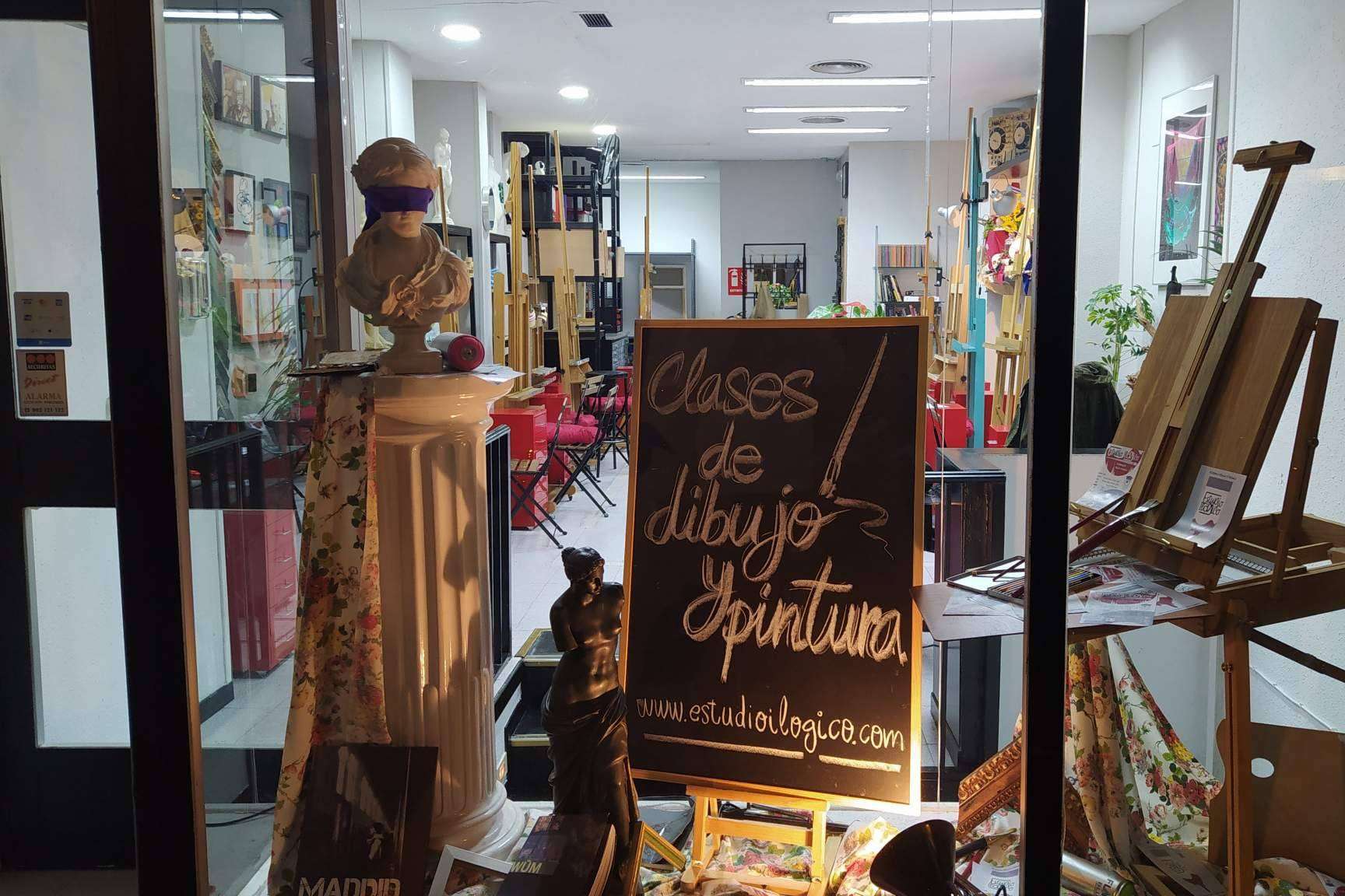 Las clases de pintura de Estudio Ilógico incluyen un equipo docente con estilos muy variados