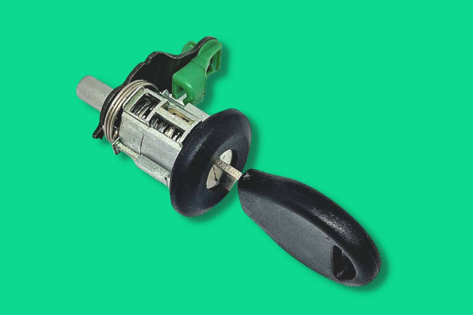 La distribución de recambios adaptados de cerrajería para automóviles, por EGINER