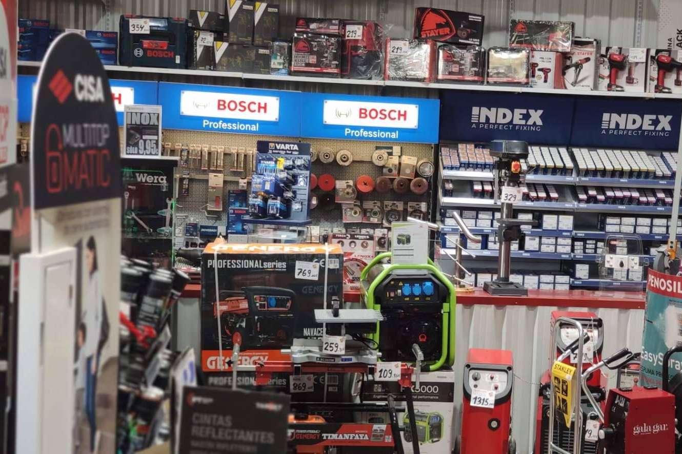 Suministros SANTACRUZ, una ferretería industrial en Madrid que dispone de ofertas exclusivas