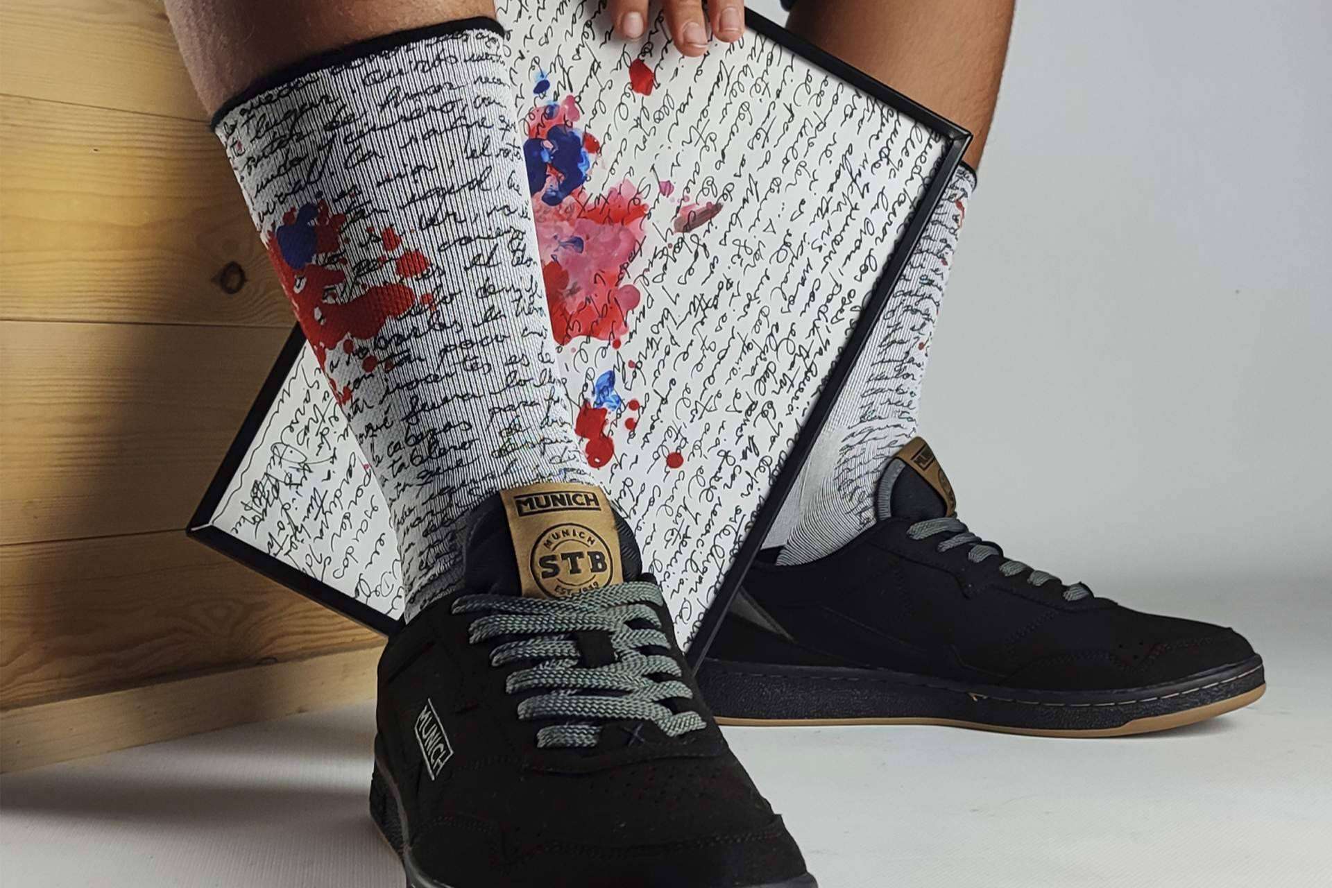 Vestir arte urbano con los calcetines divertidos de ISOKISI