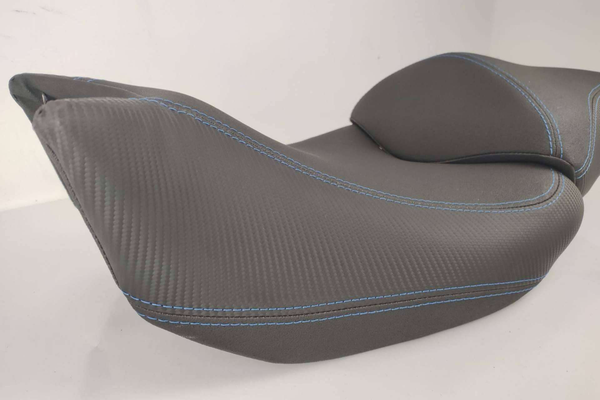 JM-FUNDAS ofrece asientos de moto confort