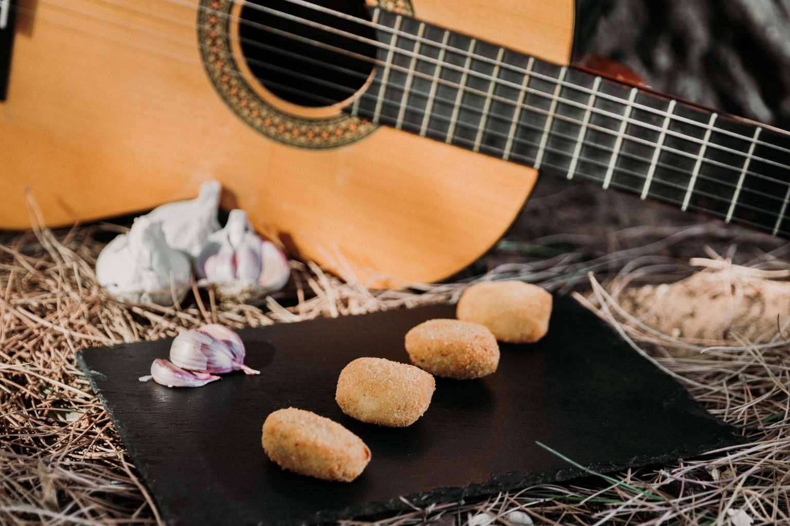 Croquetas gourmet a domicilio listas para freír, con La Croqueta del Abuelo