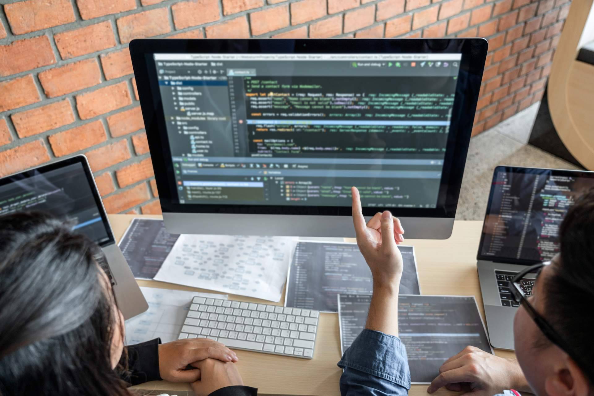 ¿Cuáles son las ventajas del software ERP que desarrolla CEESA para las pequeñas empresas?