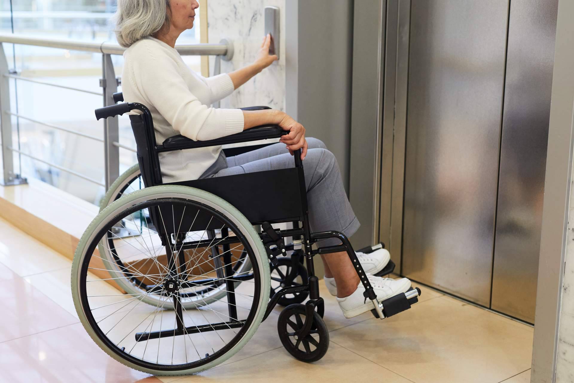 ¿Cómo planear un viaje en silla de ruedas?, por Travegali.com