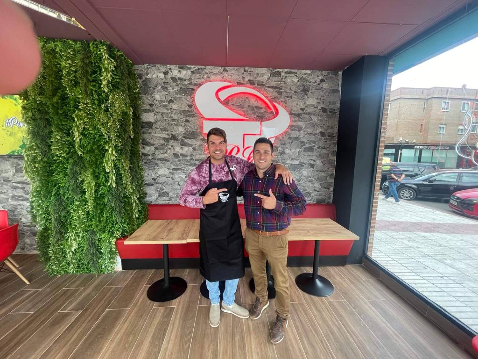 La alianza entre BreakingIce y TORO Burger para disfrutar de citas en estos restaurantes