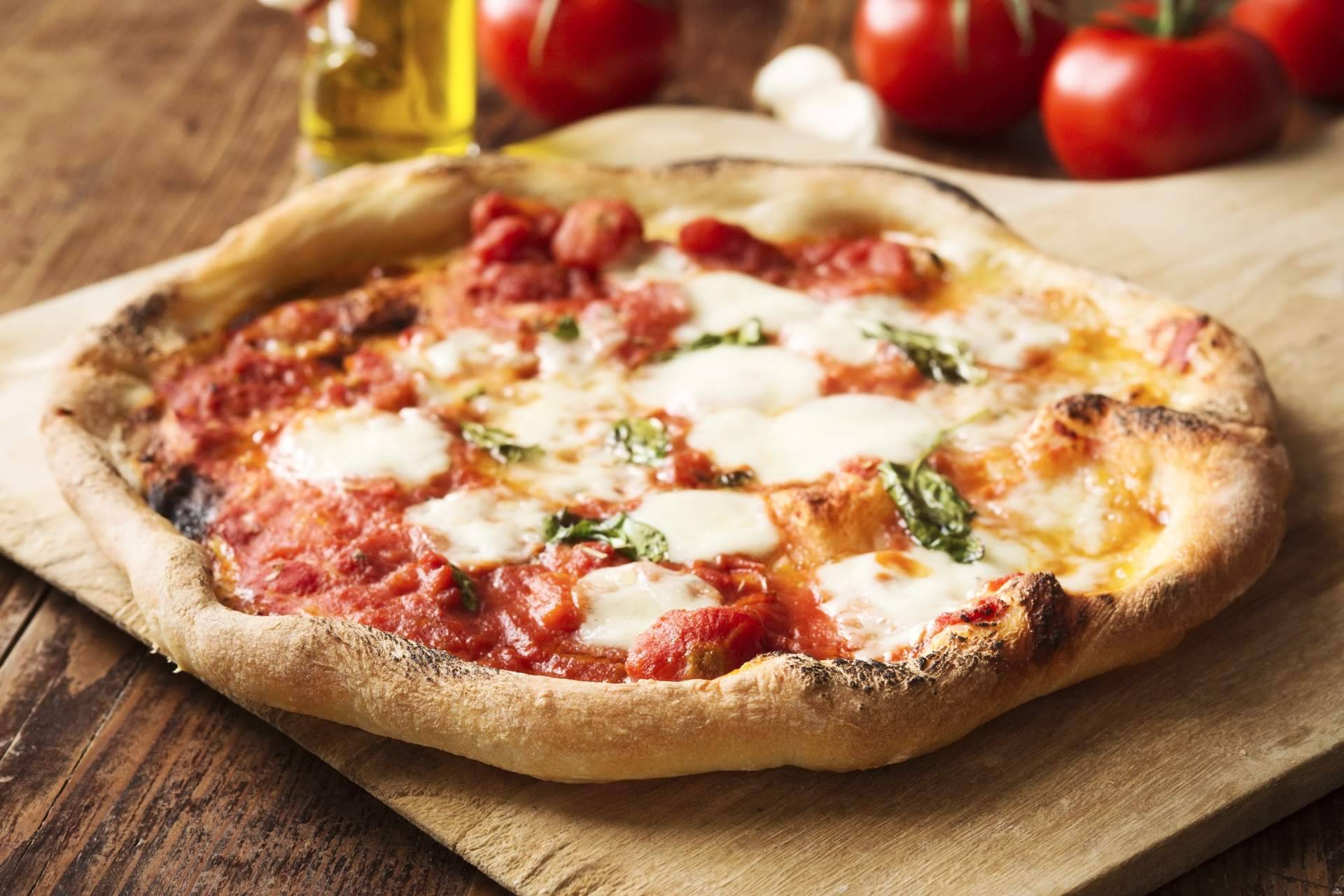Mozzarella E Basílico es un lugar ideal para comidas de empresa, situado en el puerto de Santa María