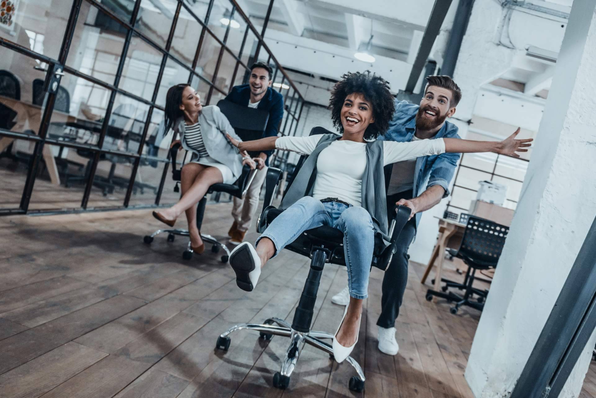 OfficeDeco permite utilizar sillas ergonómicas en la oficina