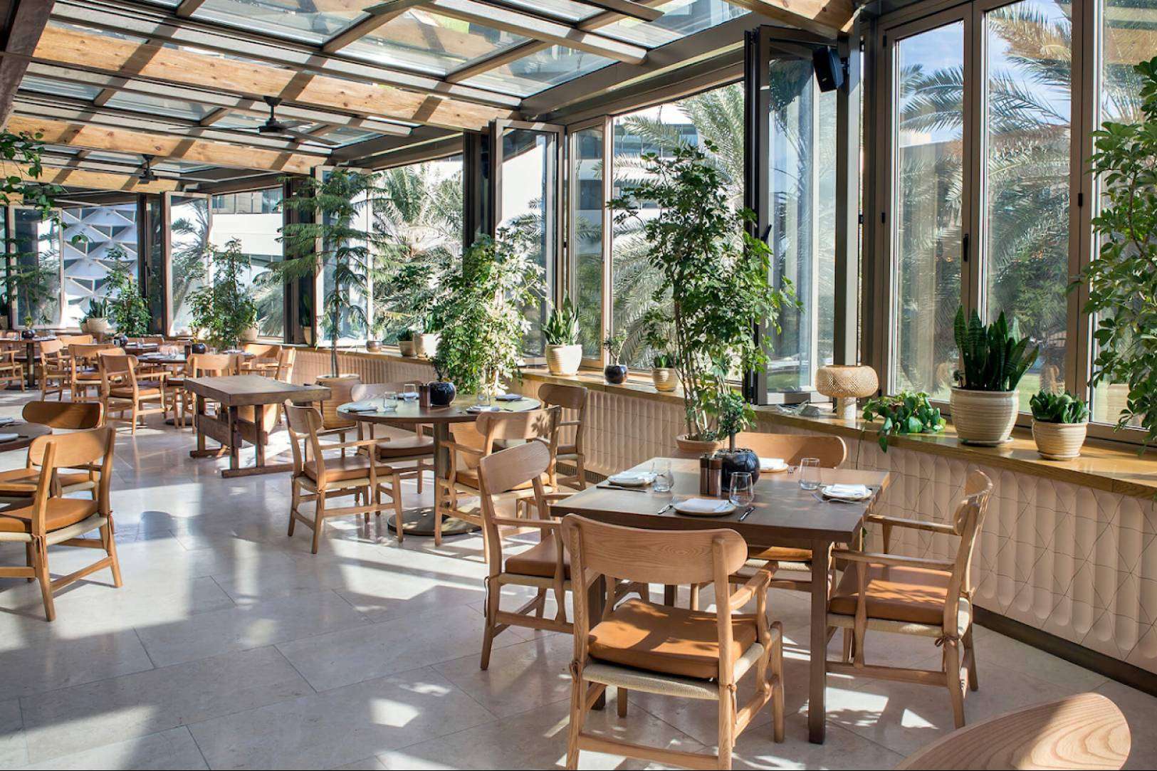 Airclos destaca las varias aplicaciones de los cerramientos para restaurantes y hostelería