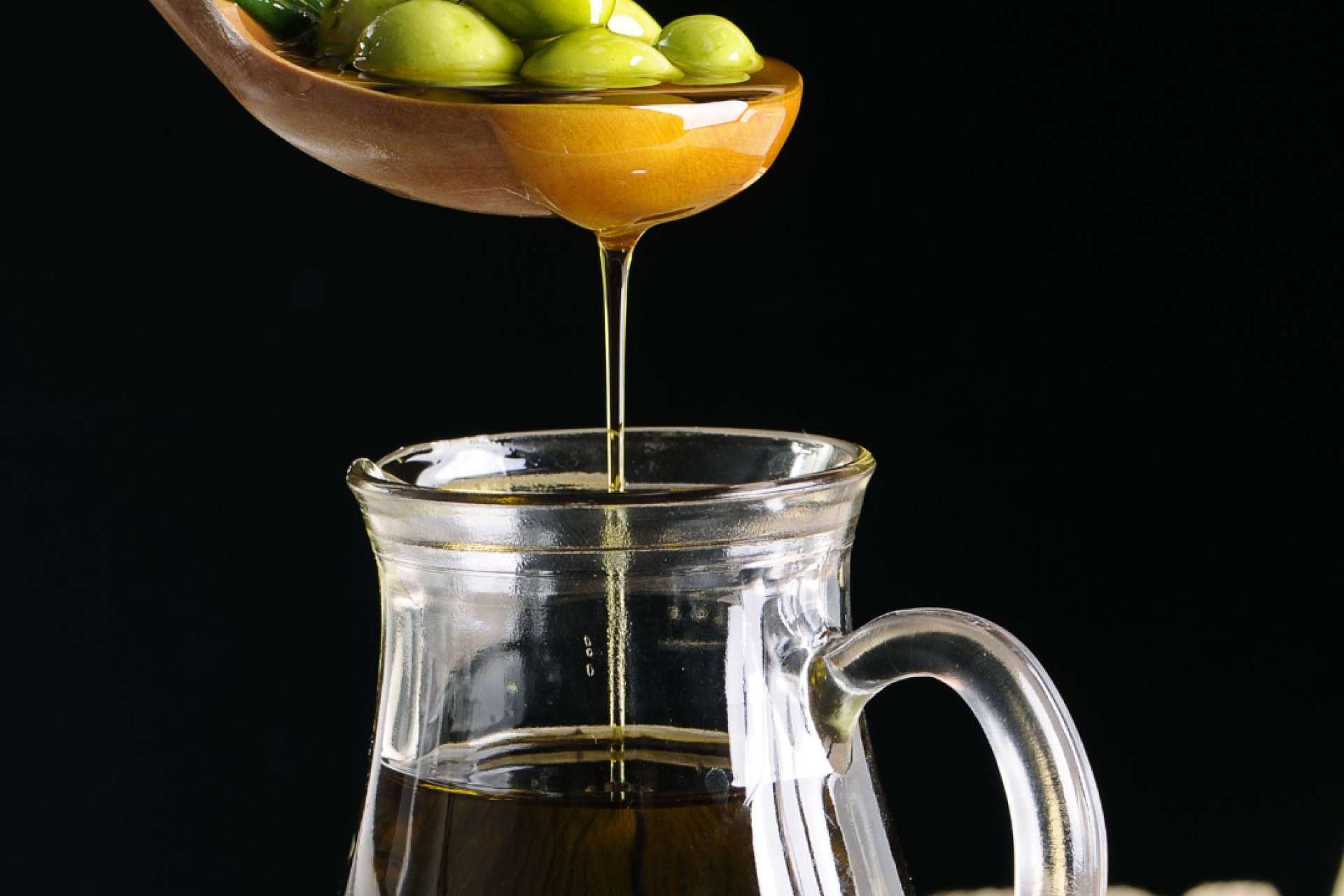 ¿Cuáles son los beneficios y propiedades del consumo regular de Aceite de Oliva Virgen Extra?