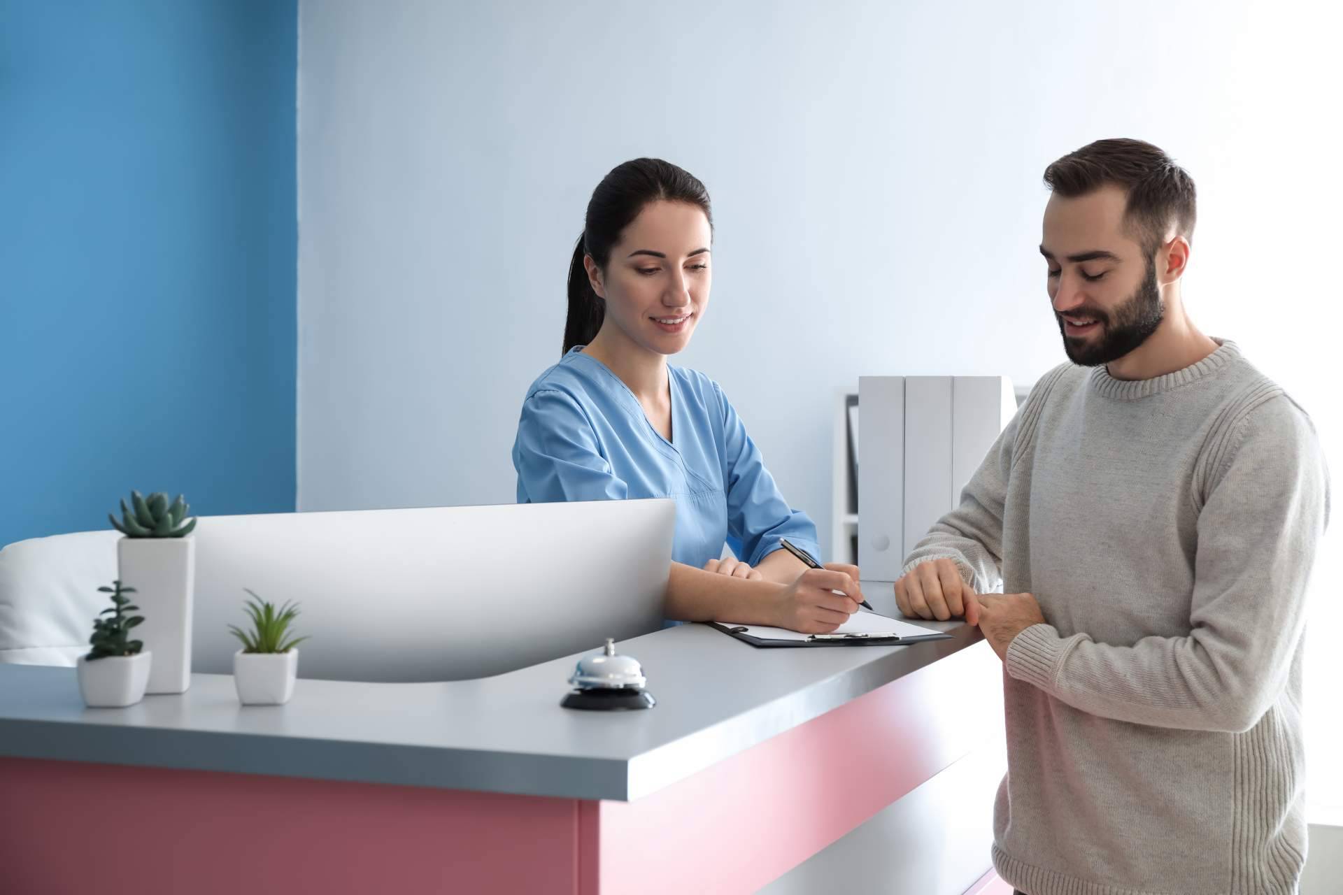 DEKINES sobre la planificación y gestión de consultas, quirófanos y guardias en hospitales